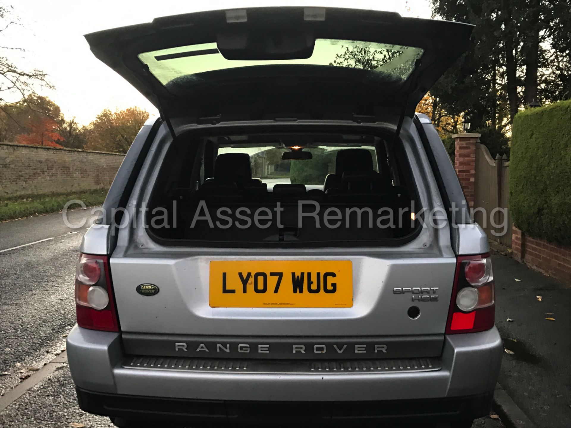 RANGE ROVER SPORT 'HSE' (2007) 'TDV8 - AUTO - LEATHER - SAT NAV - DVDs' *FULL HISTORY* (NO VAT) - Image 29 of 36