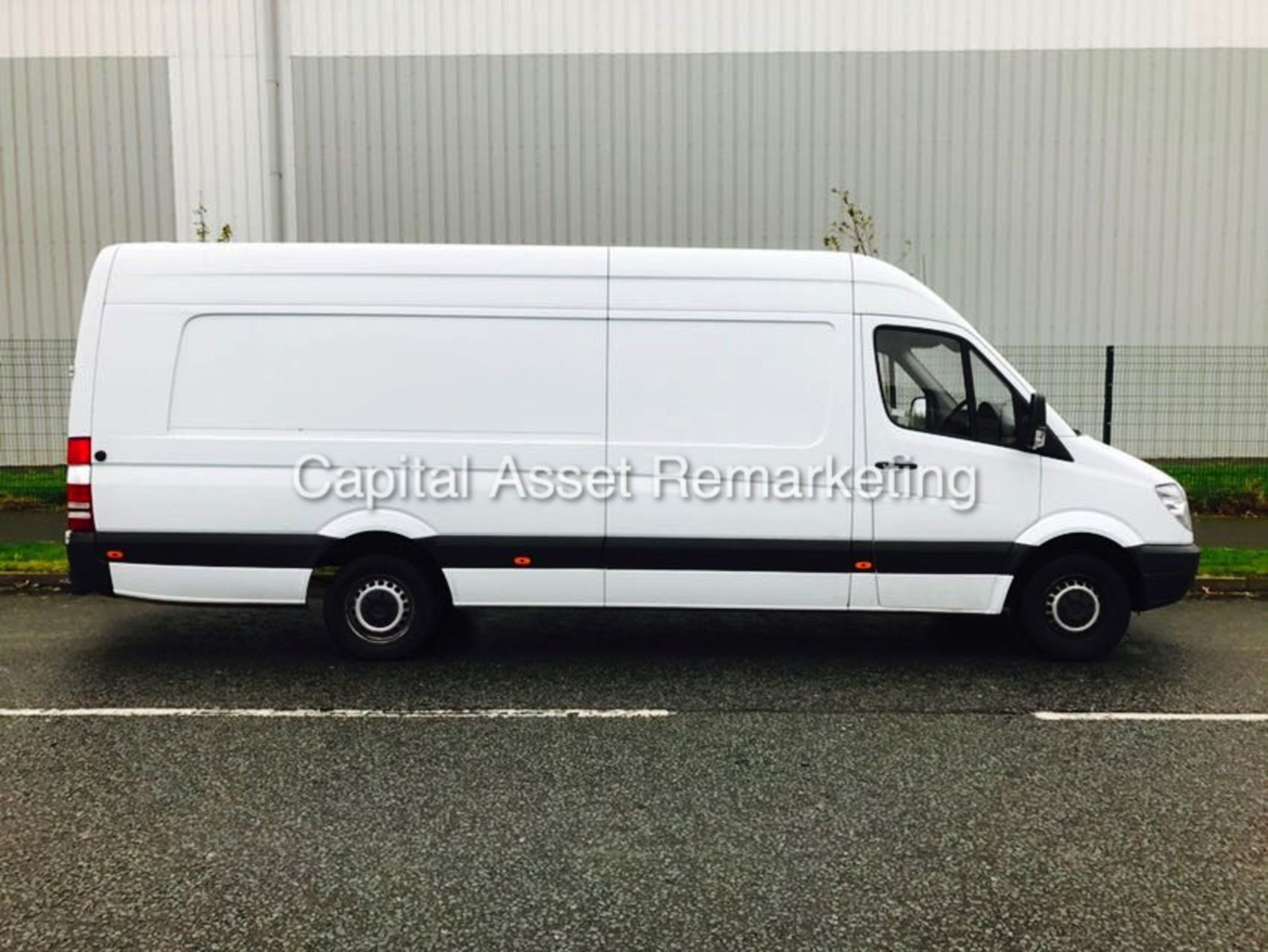 (On Sale) MERCEDES SPRINTER 313CDI - EXTRA LONG WHEEL BASE 4.7 MTR - 2014 MODEL - 1 OWNER -LOW MILES - Image 5 of 15
