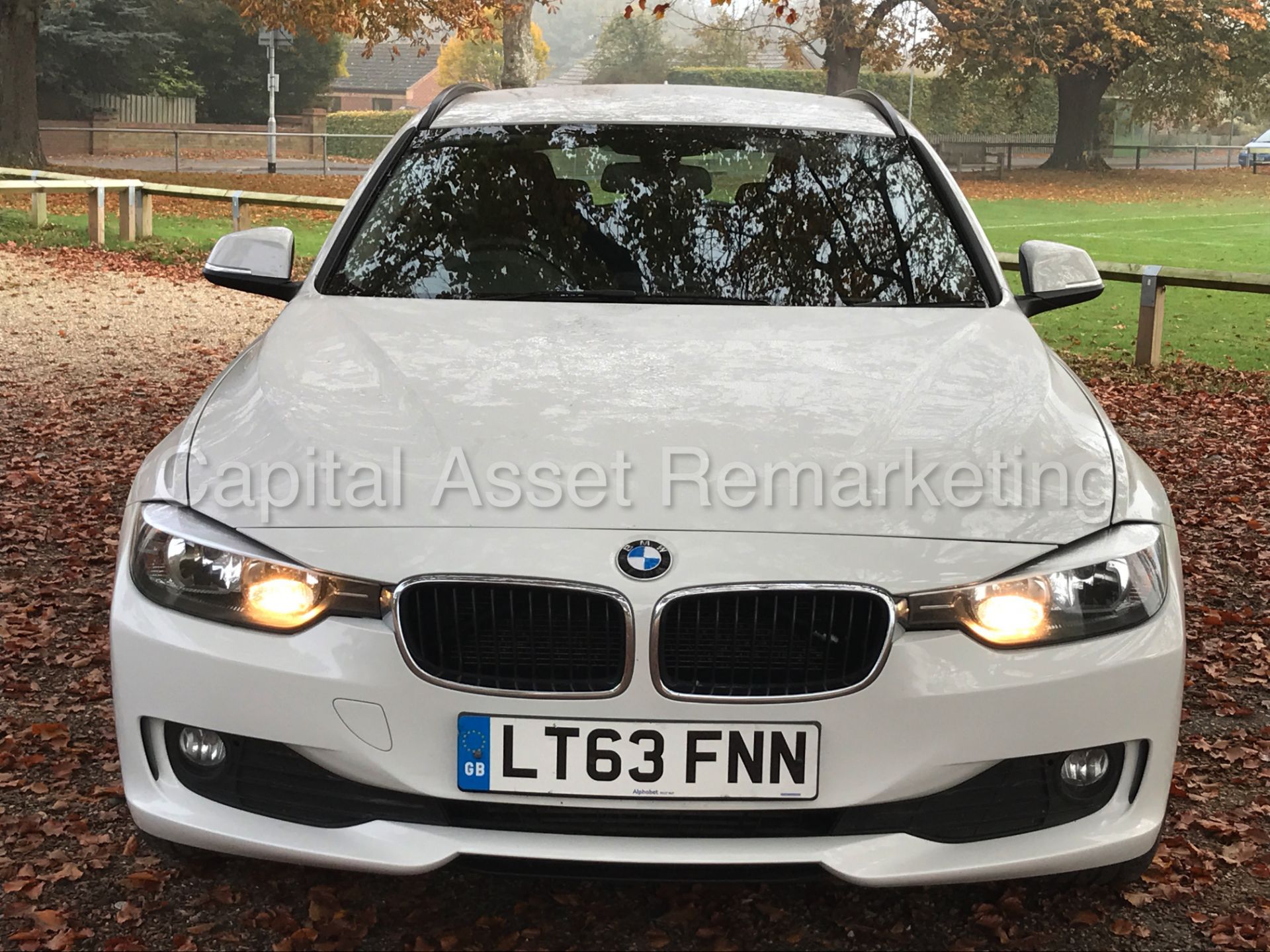 BMW 320d 'ESTATE / TOURING' (2014 MODEL) 8 SPEED AUTO - SAT NAV **FULLY LOADED** (1 OWNER FROM NEW) - Image 2 of 25