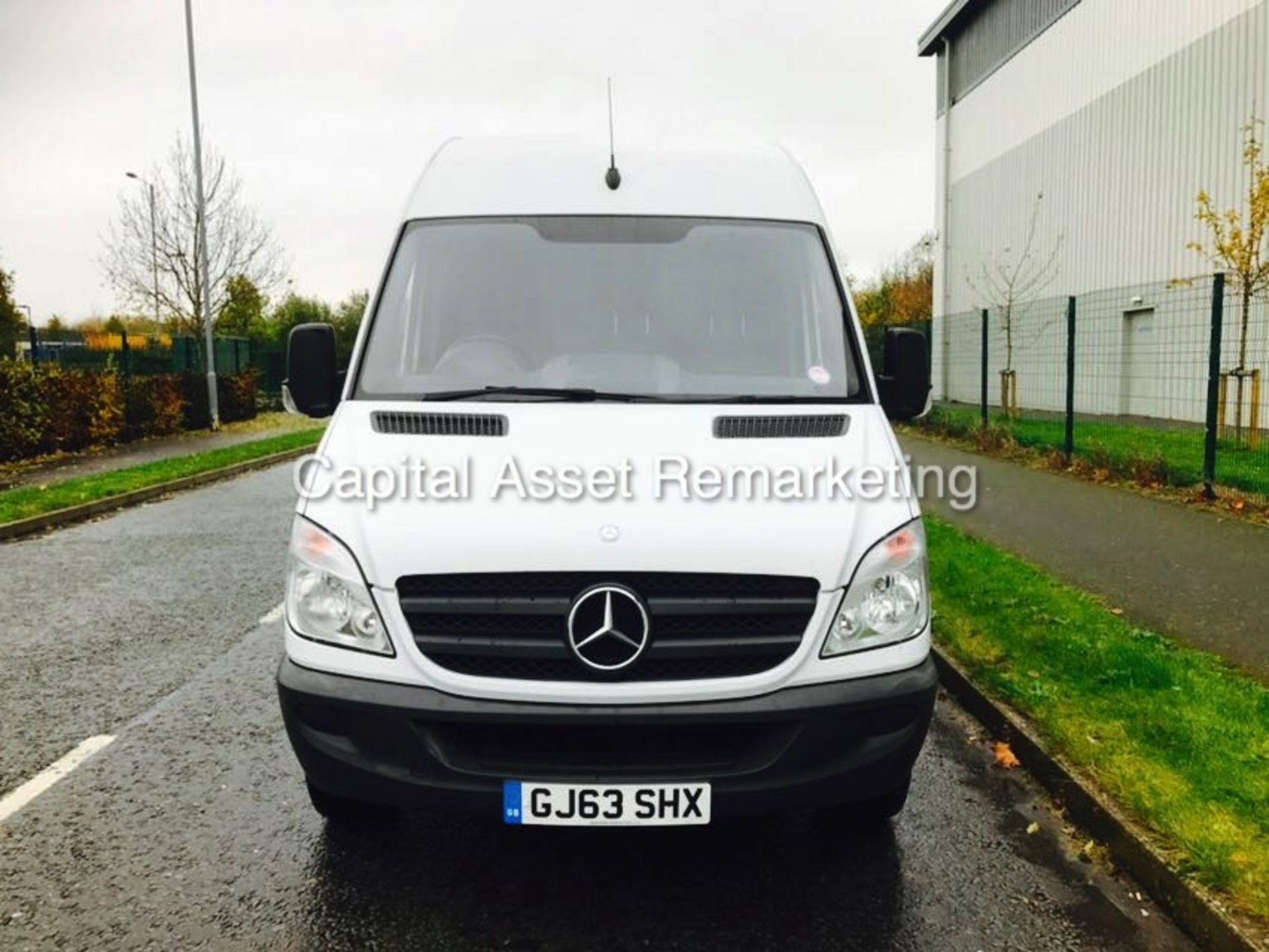 (On Sale) MERCEDES SPRINTER 313CDI - EXTRA LONG WHEEL BASE 4.7 MTR - 2014 MODEL - 1 OWNER -LOW MILES - Image 3 of 15