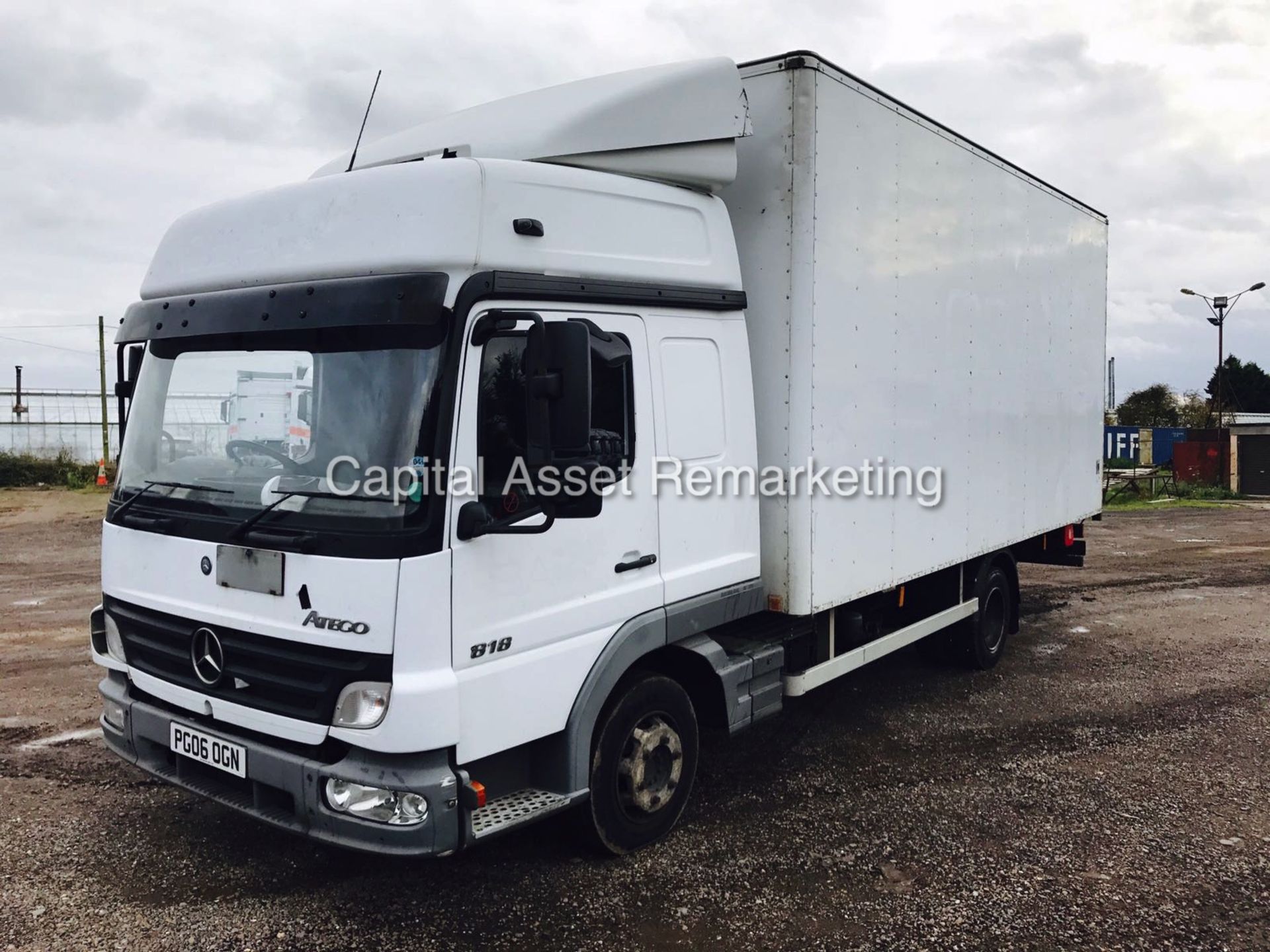 ON SALE MERCEDES ATEGO 818 - SLEEPER CAB - 06 REG - 1 OWNER - LWB BOX VAN WITH ROLLER SHUTTER - - Image 3 of 14