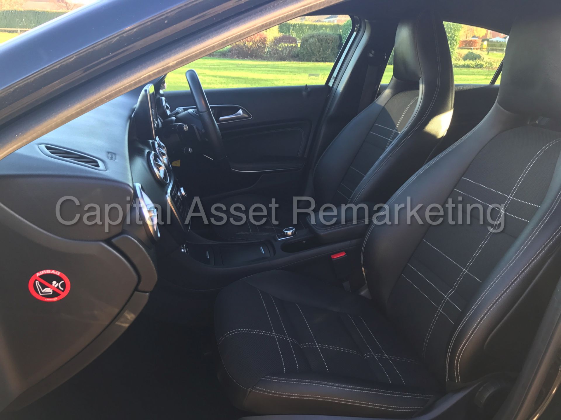 (ON SALE) MERCEDES A200CDI 'SPORT EDITION' (2016 MODEL) '7G AUTO -STOP / START -SAT NAV'FULLY LOADED - Image 21 of 27