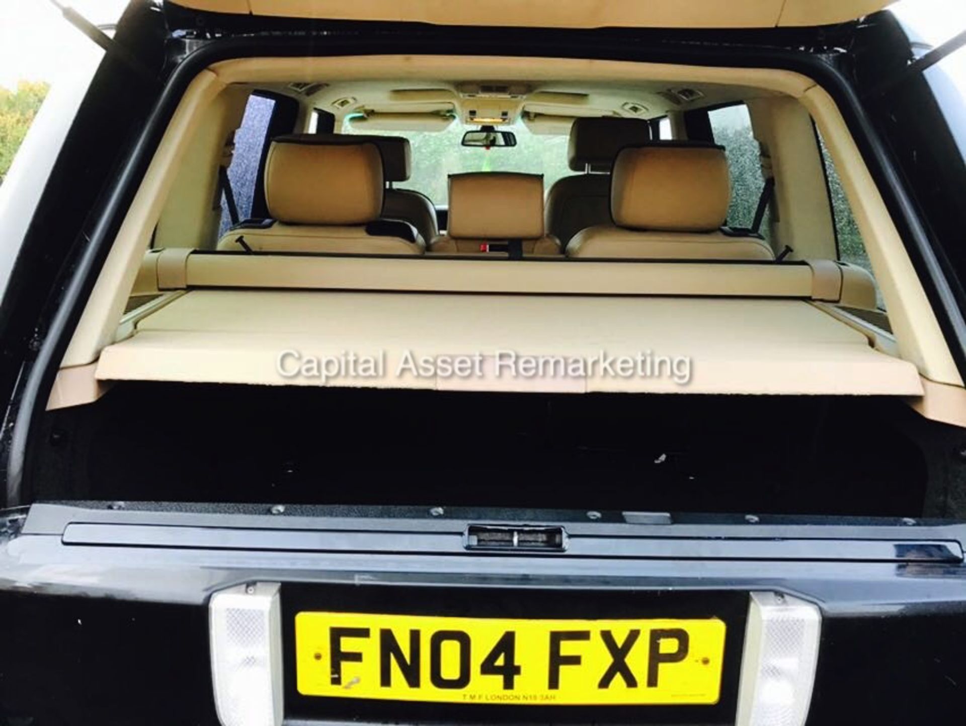 ON SALE RANGE ROVER "VOGUE" 3.0TD6 "BLACK" AUTO (04 REG) FULLY LOADED - LEATHER -SAT NAV SCREEN - TV - Image 13 of 20