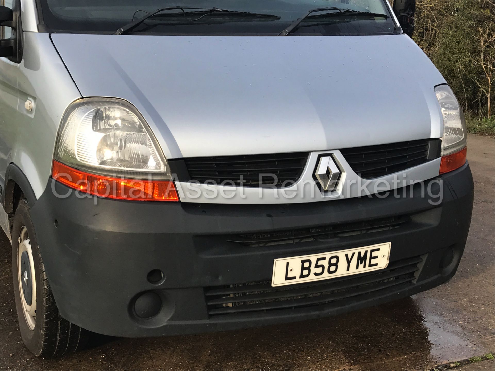 RENAULT MASTER 'LWB HI-ROOF' (2009 MODEL) '2.5 DCI - 120 PS - 6 SPEED - AIR CON' **FULL MOT** - Image 9 of 20