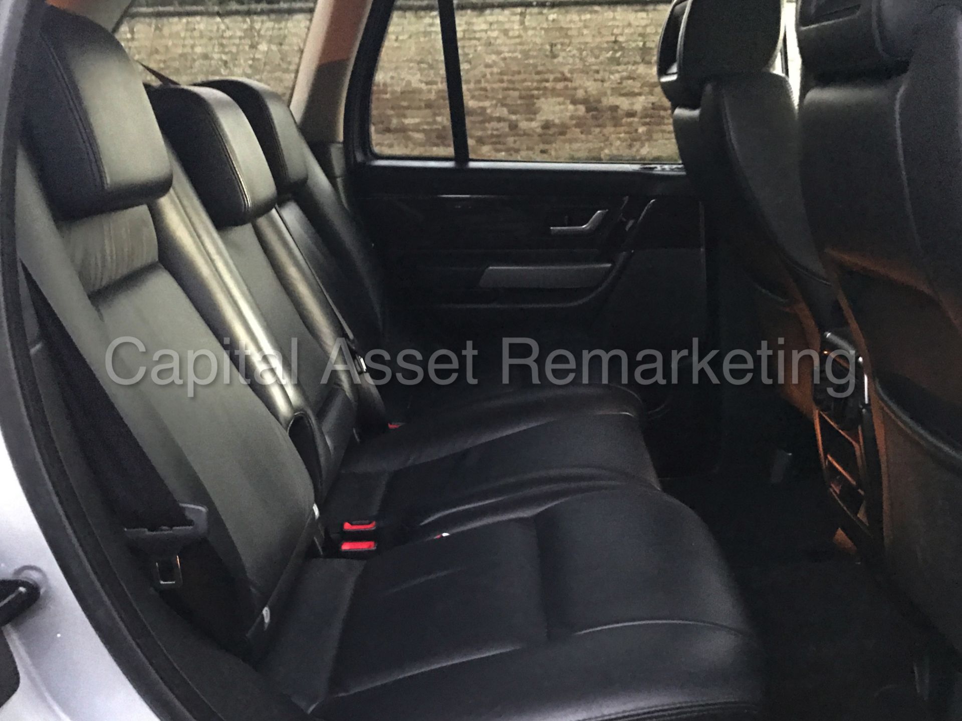 RANGE ROVER SPORT 'HSE' (2007) 'TDV8 - AUTO - LEATHER - SAT NAV - DVDs' *FULL HISTORY* (NO VAT) - Image 31 of 36