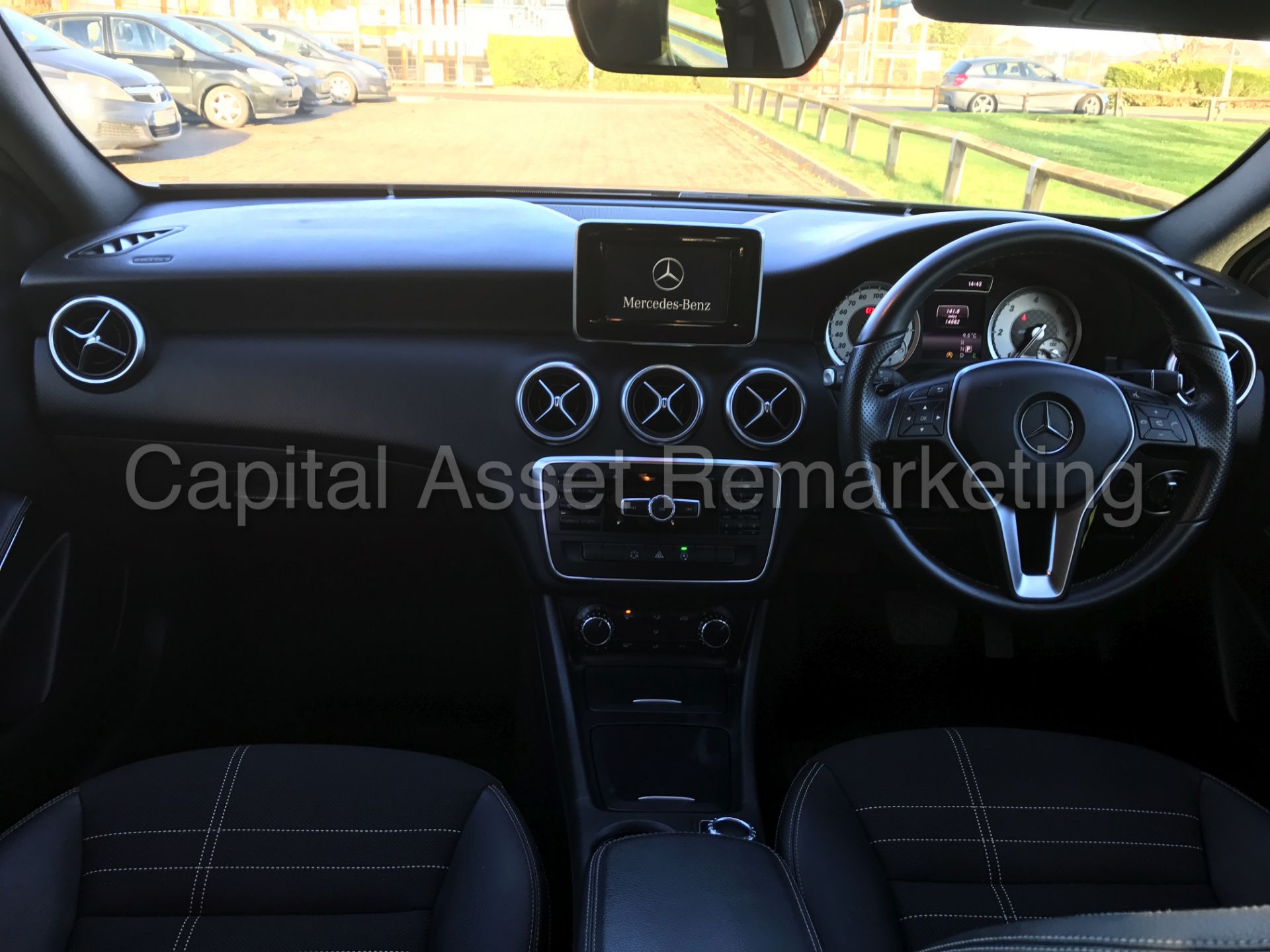 (ON SALE) MERCEDES A200CDI 'SPORT EDITION' (2016 MODEL) '7G AUTO -STOP / START -SAT NAV'FULLY LOADED - Image 18 of 27