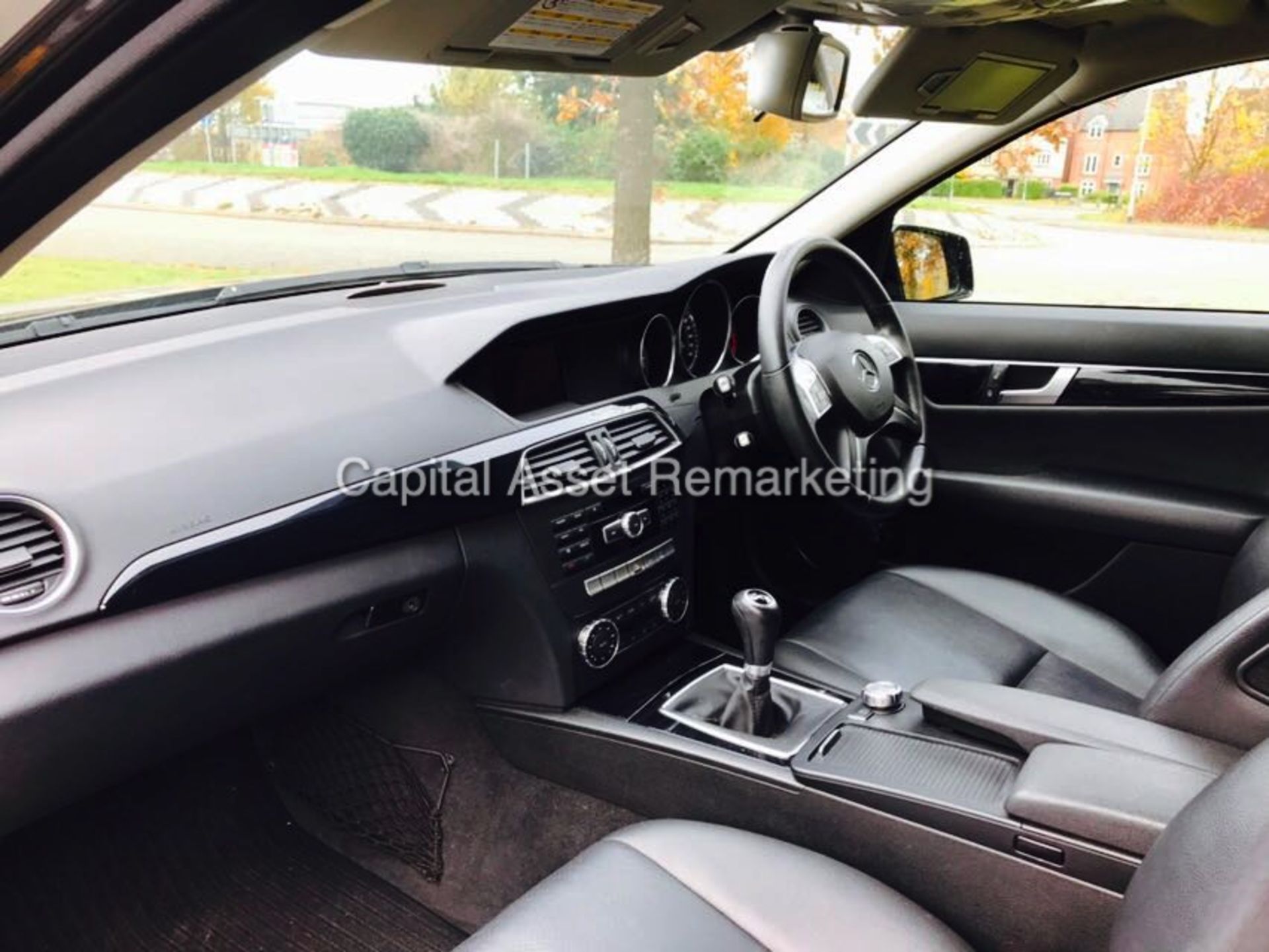 MERCEDES C220CDI "SE EXECUTIVE" ESTATE - 1 OWNER - FSH - LEATHER -SAT NAV - MASSIVE SPEC- 2013 MODEL - Image 14 of 21