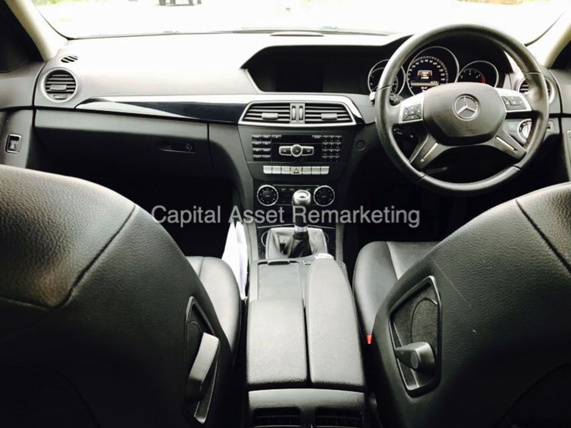 MERCEDES C220CDI "SE EXECUTIVE" ESTATE - 1 OWNER - FSH - LEATHER -SAT NAV - MASSIVE SPEC- 2013 MODEL - Image 12 of 21