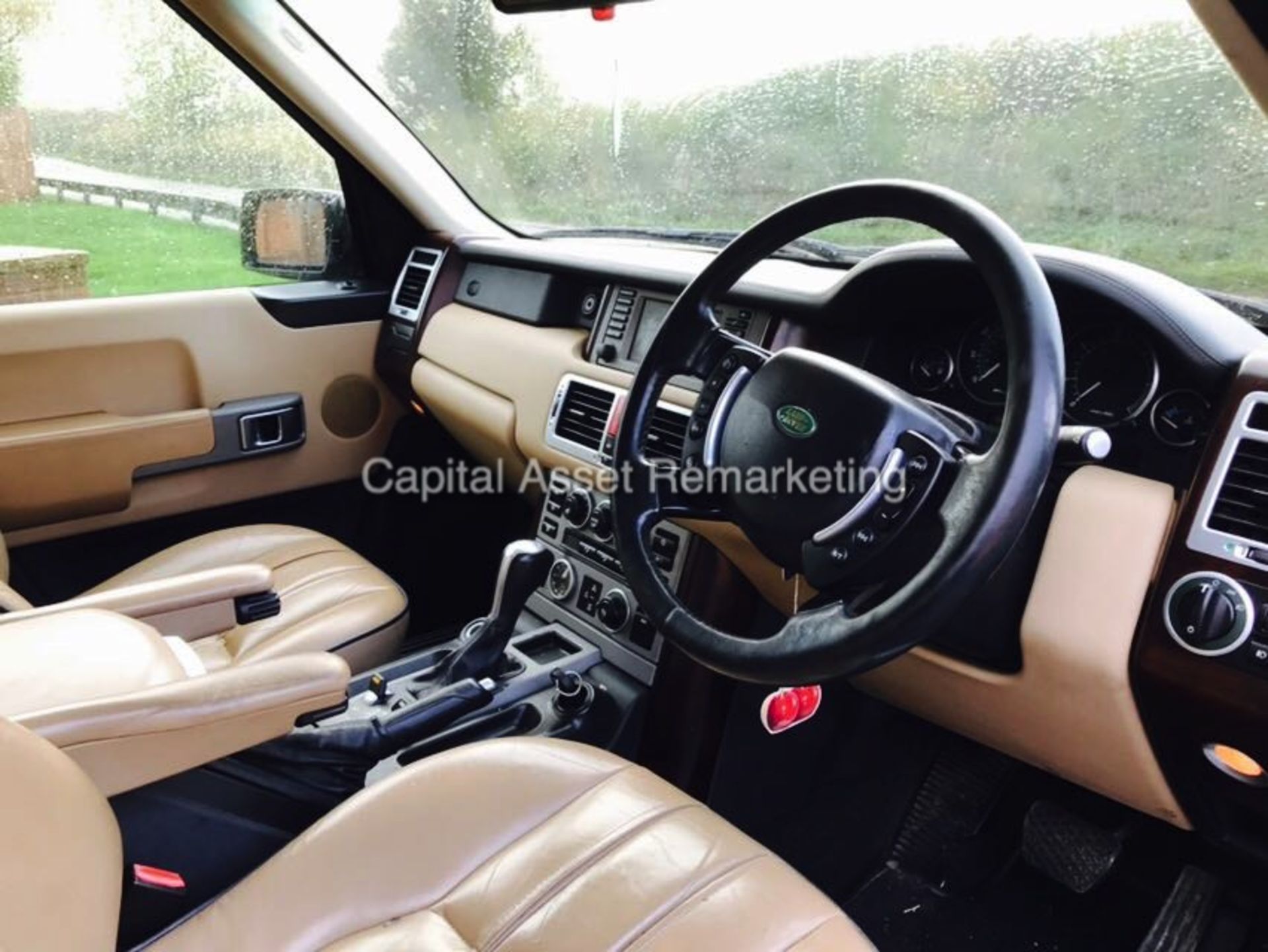 ON SALE RANGE ROVER "VOGUE" 3.0TD6 "BLACK" AUTO (04 REG) FULLY LOADED - LEATHER -SAT NAV SCREEN - TV - Image 8 of 20