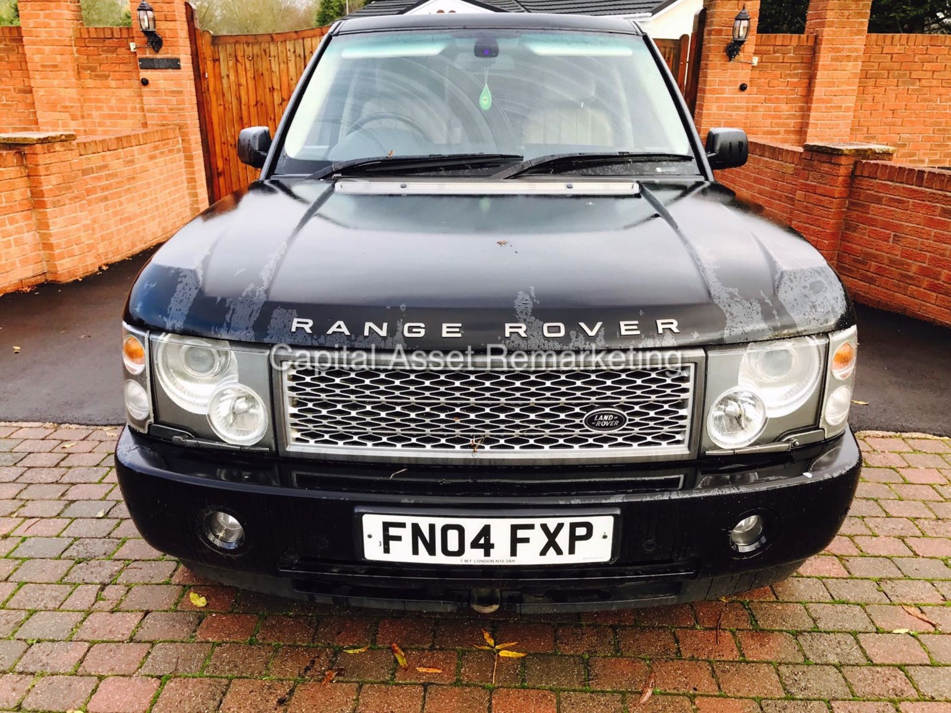 ON SALE RANGE ROVER "VOGUE" 3.0TD6 "BLACK" AUTO (04 REG) FULLY LOADED - LEATHER -SAT NAV SCREEN - TV - Image 2 of 20