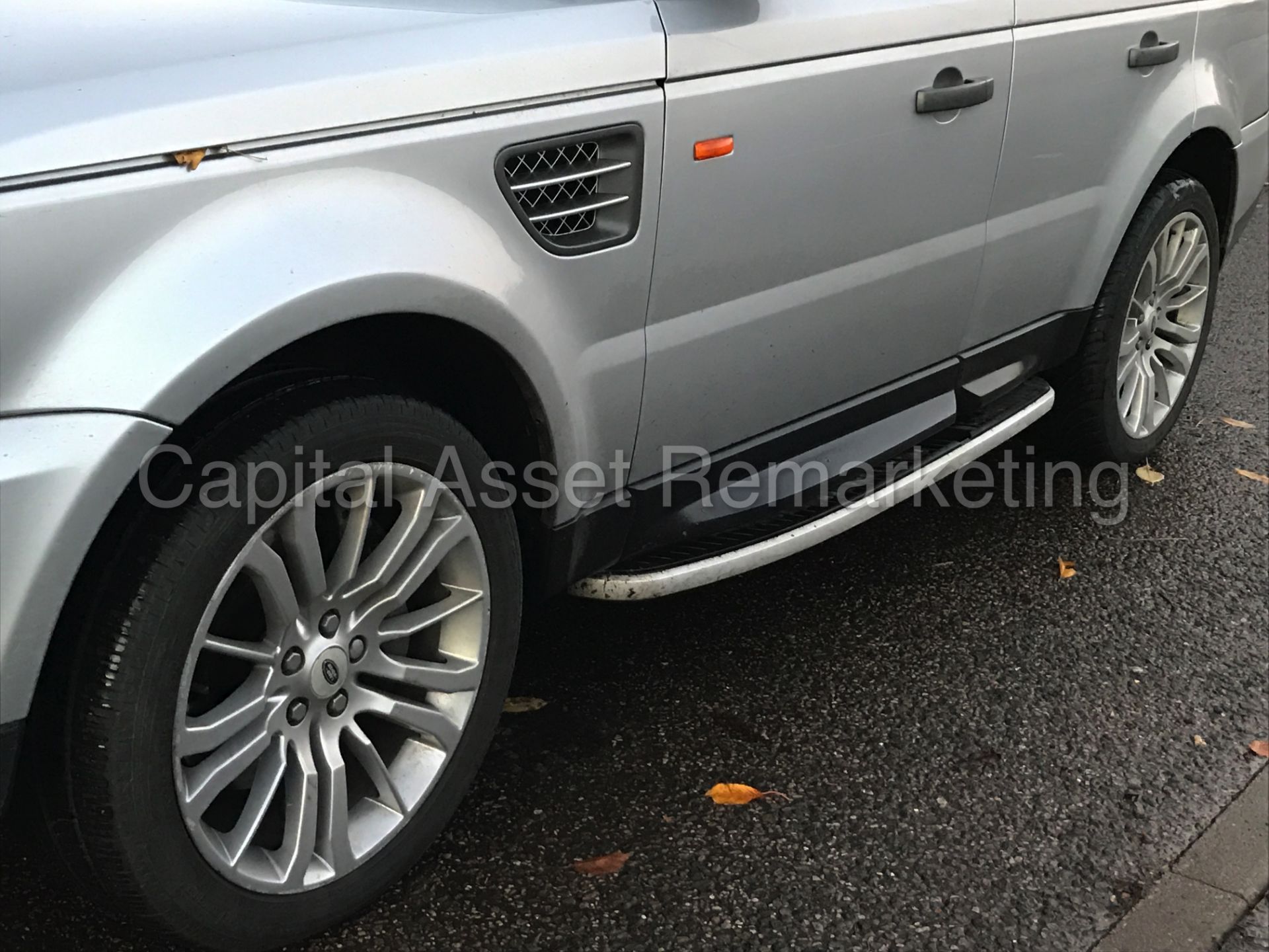 RANGE ROVER SPORT 'HSE' (2007) 'TDV8 - AUTO - LEATHER - SAT NAV - DVDs' *FULL HISTORY* (NO VAT) - Image 10 of 36