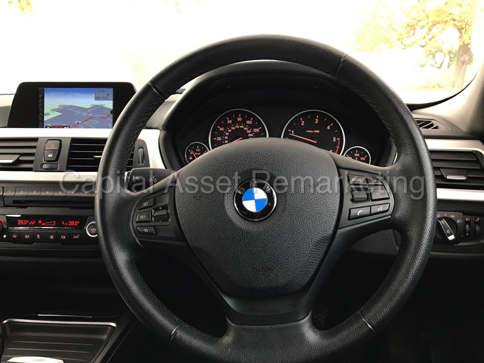 BMW 320d 'ESTATE / TOURING' (2014 MODEL) 8 SPEED AUTO - SAT NAV **FULLY LOADED** (1 OWNER FROM NEW) - Image 24 of 25