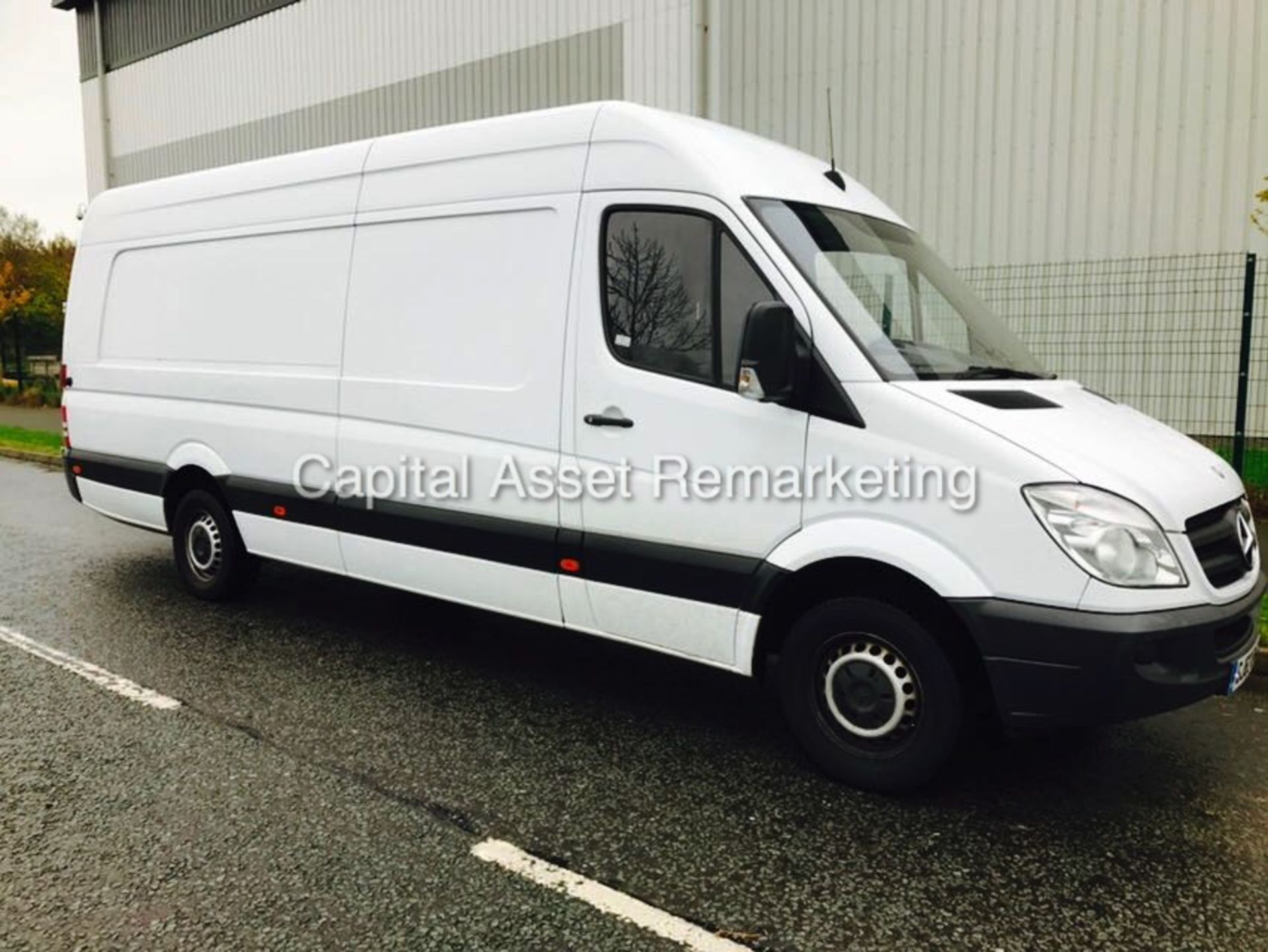 (On Sale) MERCEDES SPRINTER 313CDI - EXTRA LONG WHEEL BASE 4.7 MTR - 2014 MODEL - 1 OWNER -LOW MILES - Image 4 of 15