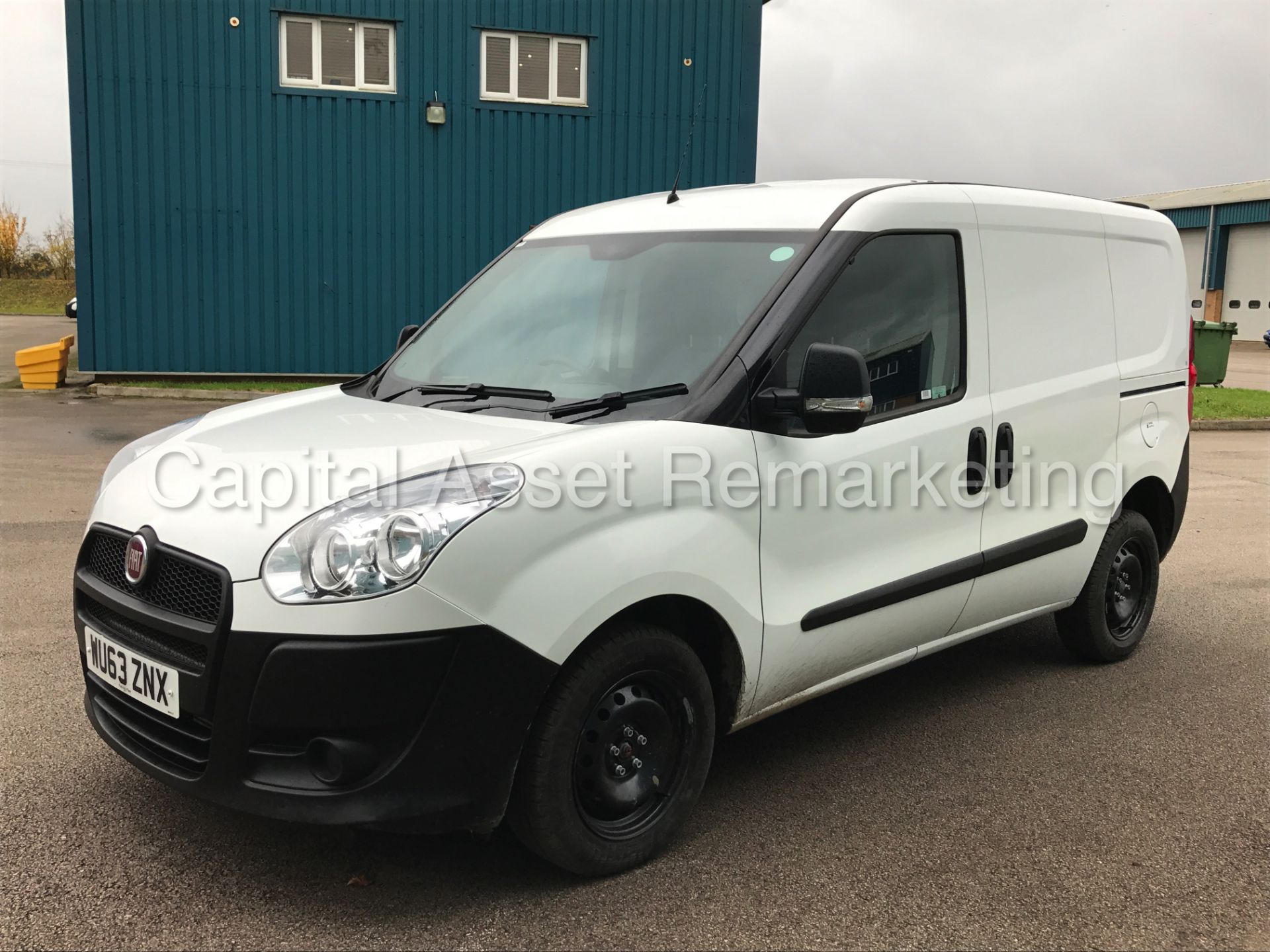 FIAT DOBLO 16V SWB (2014 MODEL) '1.3 MULTI-JET - DIESEL - 5 SPEED' (1 COMPANY OWNER) **LOW MILES** - Image 5 of 20