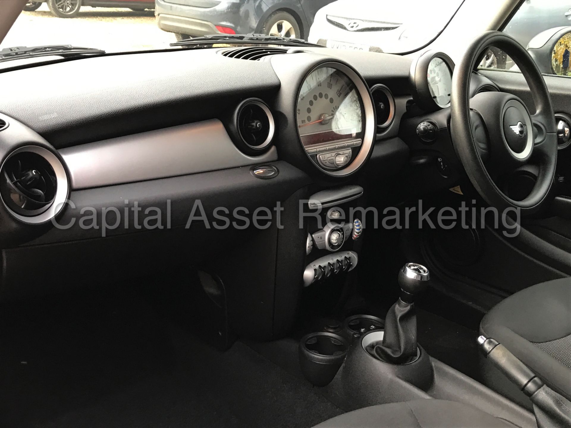 MINI 'ONE EDITION' (2009 - 09 REG) 'PETROL - 6 SPEED - AIR CON - STOP/START' **LOW MILES** (NO VAT) - Image 15 of 23