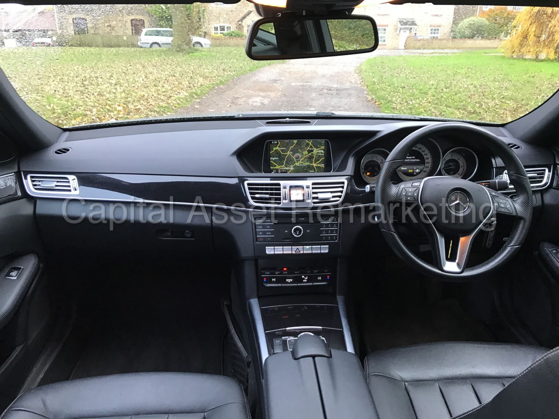 ON SALE MERCEDES-BENZ E220 CDI (2016 MODEL) 'SALOON - 7-G AUTO TIP-TRONIC - SAT NAV - LEATHER' * - Image 17 of 26