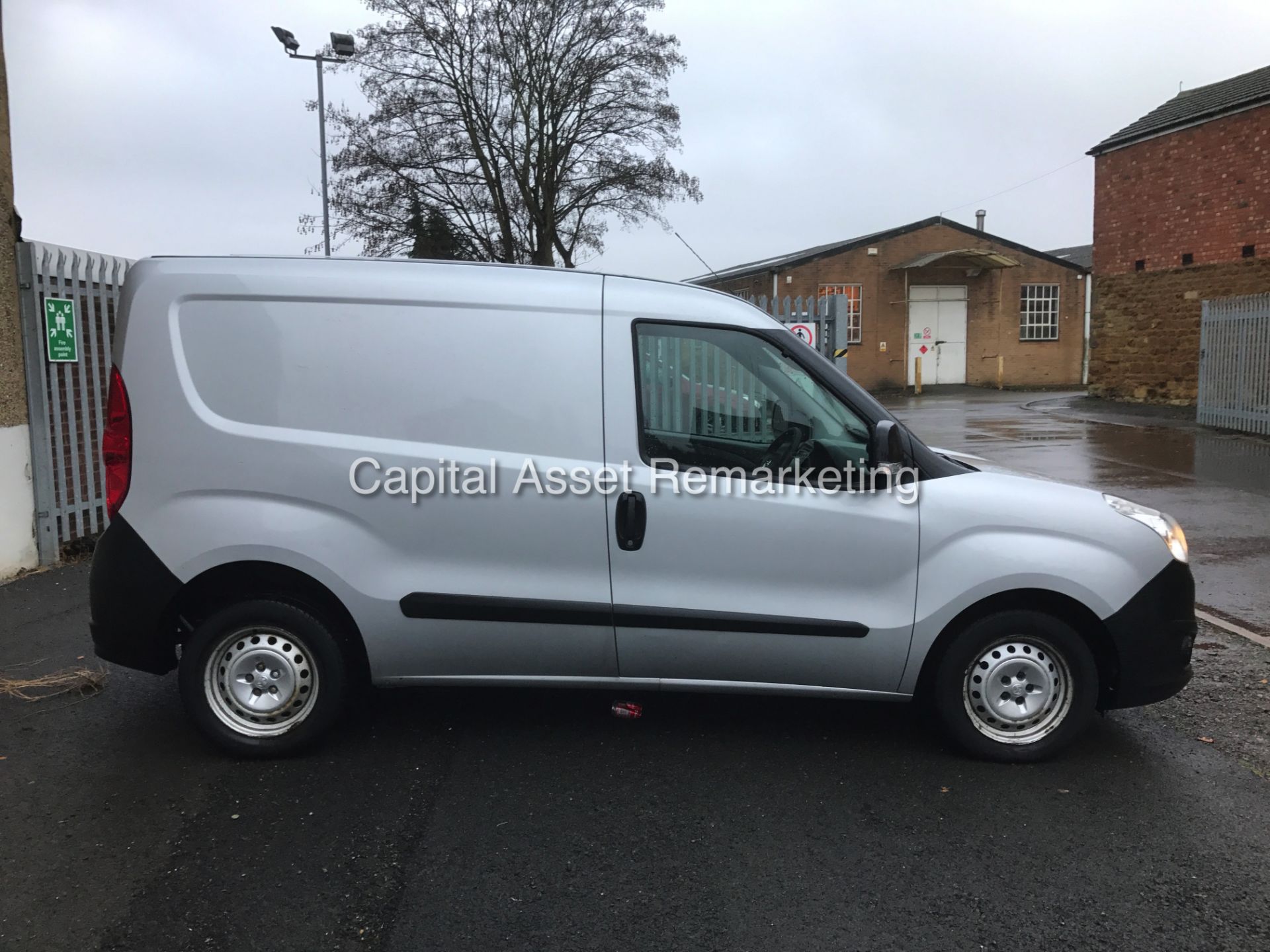 VAUXHALL COMBO 1.3CDTI "NEW SHAPE" (12 REG) 1 OWNER - ONLY 83K FROM NEW - ELEC PACK - SIDE DOOR !!! - Image 8 of 18