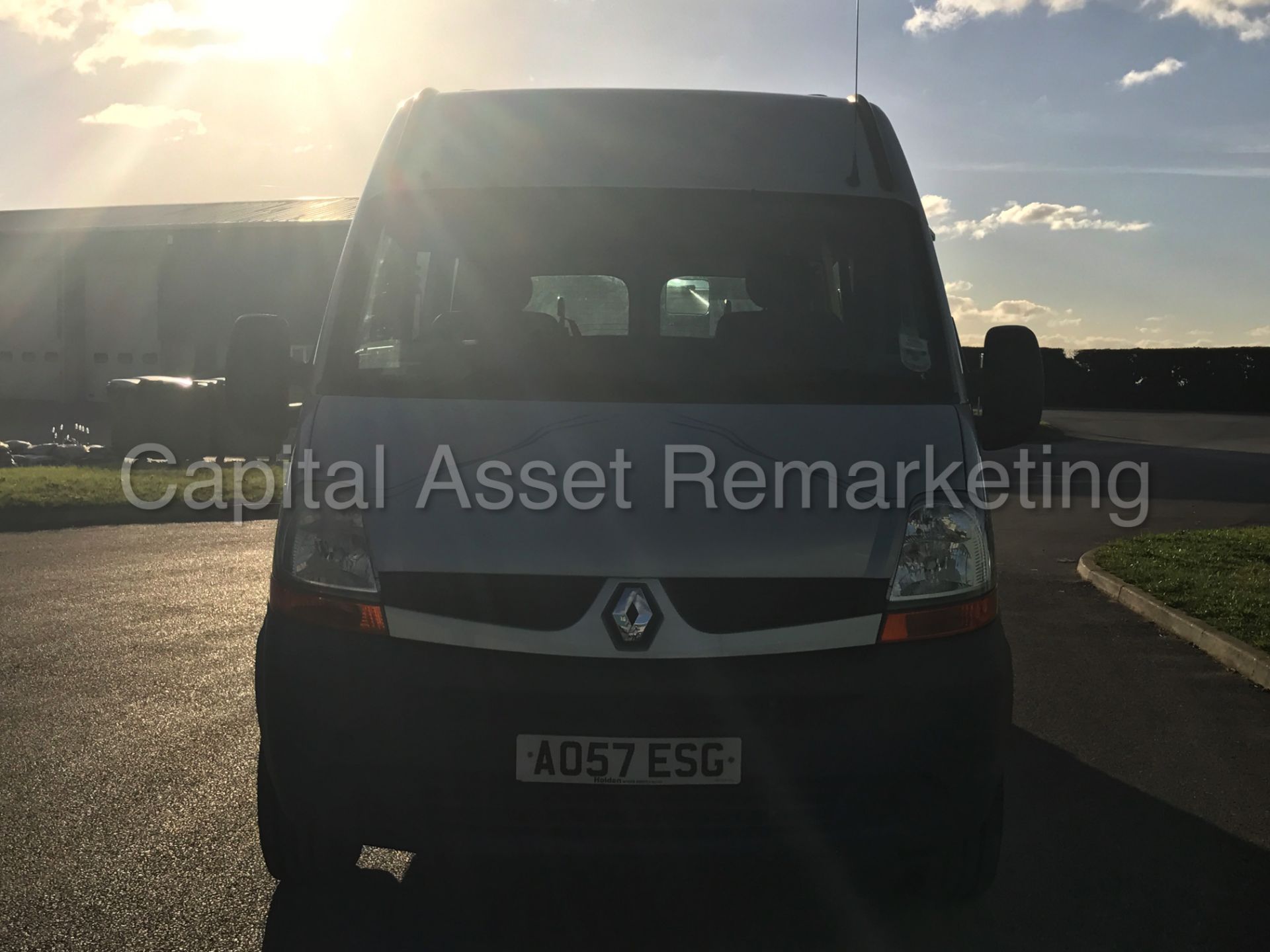 (On Sale) RENAULT MASTER '12 SEATER BUS' (2008 MODEL) 'AUTO - COACH INTERIOR - CHAIR LIFT' (NO VAT) - Image 3 of 29