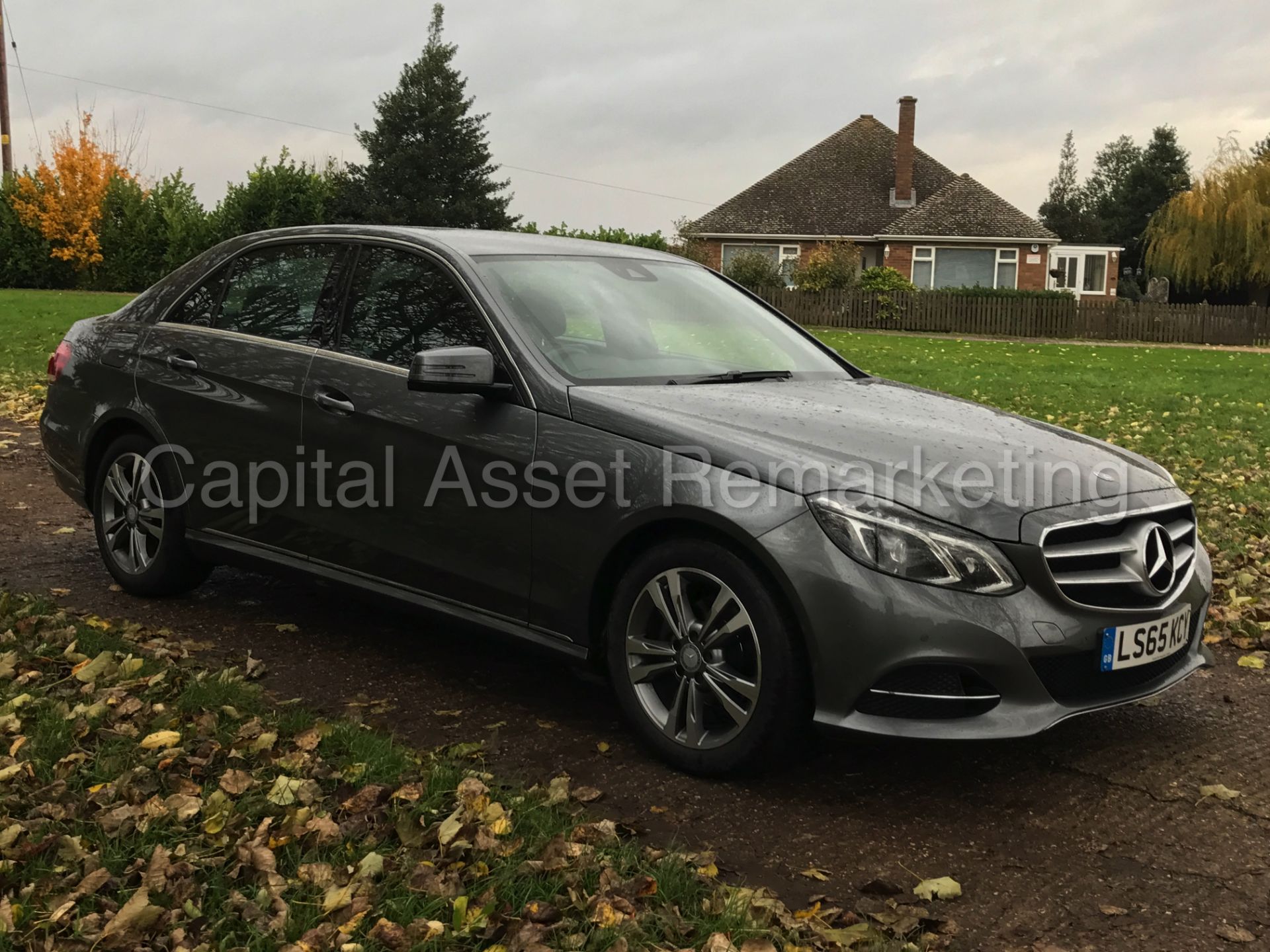 ON SALE MERCEDES-BENZ E220 CDI (2016 MODEL) 'SALOON - 7-G AUTO TIP-TRONIC - SAT NAV - LEATHER' * - Image 8 of 26