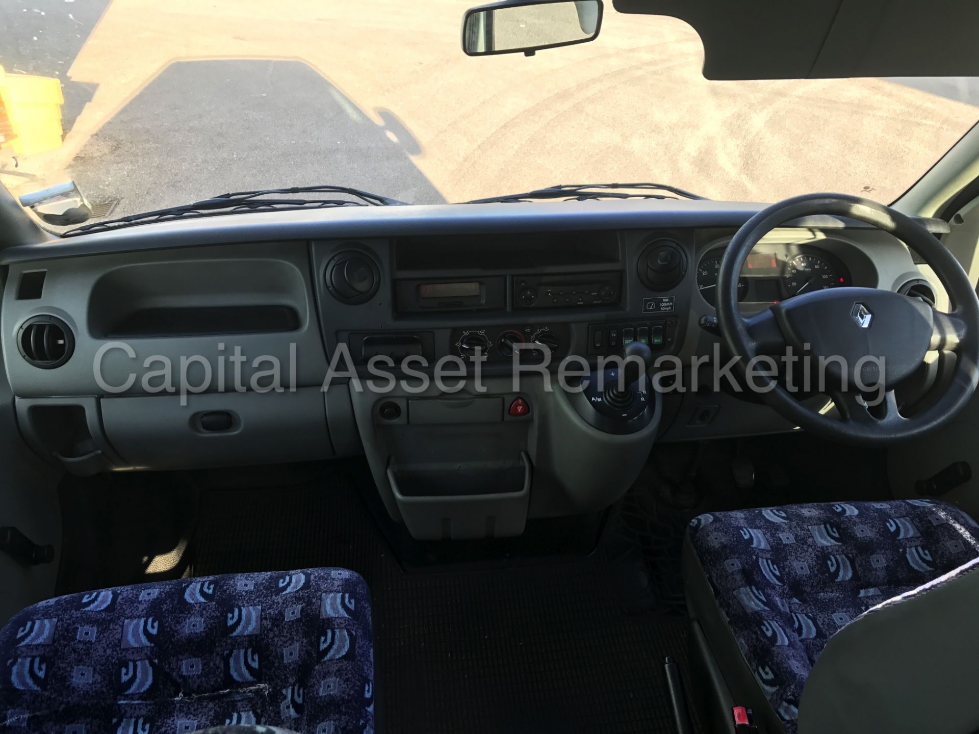 (On Sale) RENAULT MASTER '12 SEATER BUS' (2008 MODEL) 'AUTO - COACH INTERIOR - CHAIR LIFT' (NO VAT) - Image 23 of 29