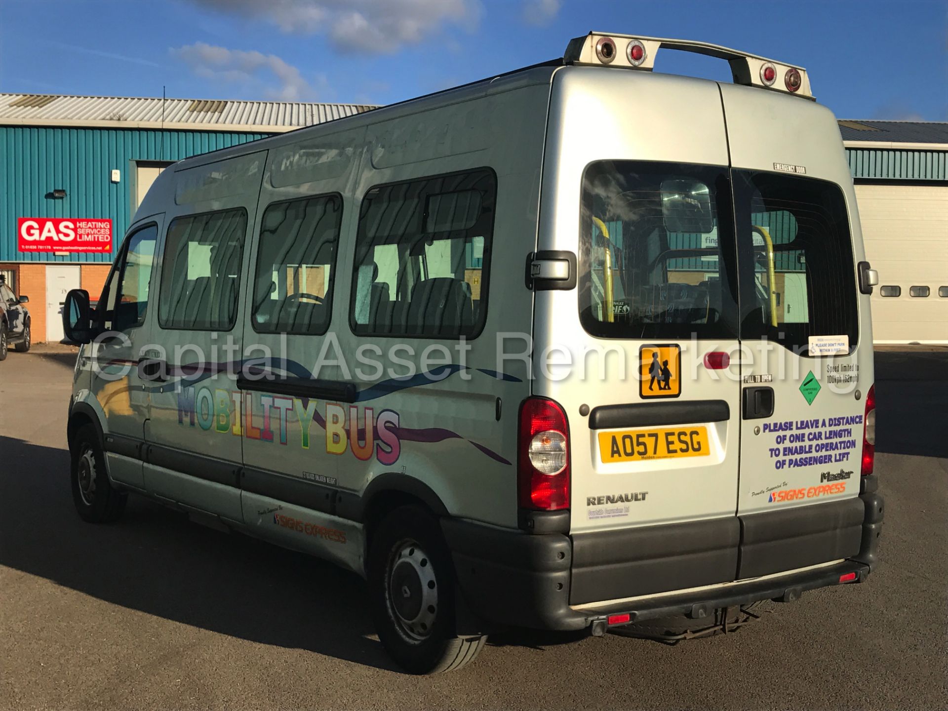 (On Sale) RENAULT MASTER '12 SEATER BUS' (2008 MODEL) 'AUTO - COACH INTERIOR - CHAIR LIFT' (NO VAT) - Image 6 of 29