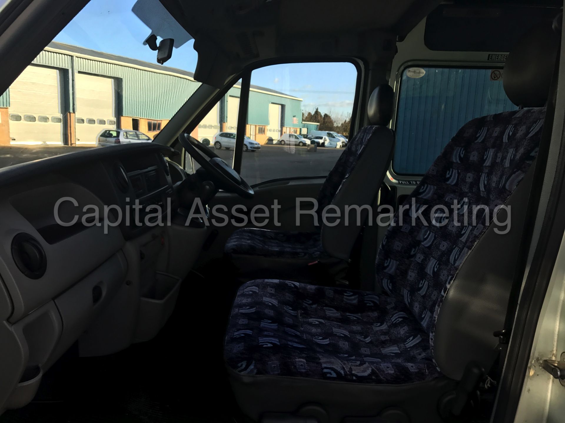 (On Sale) RENAULT MASTER '12 SEATER BUS' (2008 MODEL) 'AUTO - COACH INTERIOR - CHAIR LIFT' (NO VAT) - Image 21 of 29