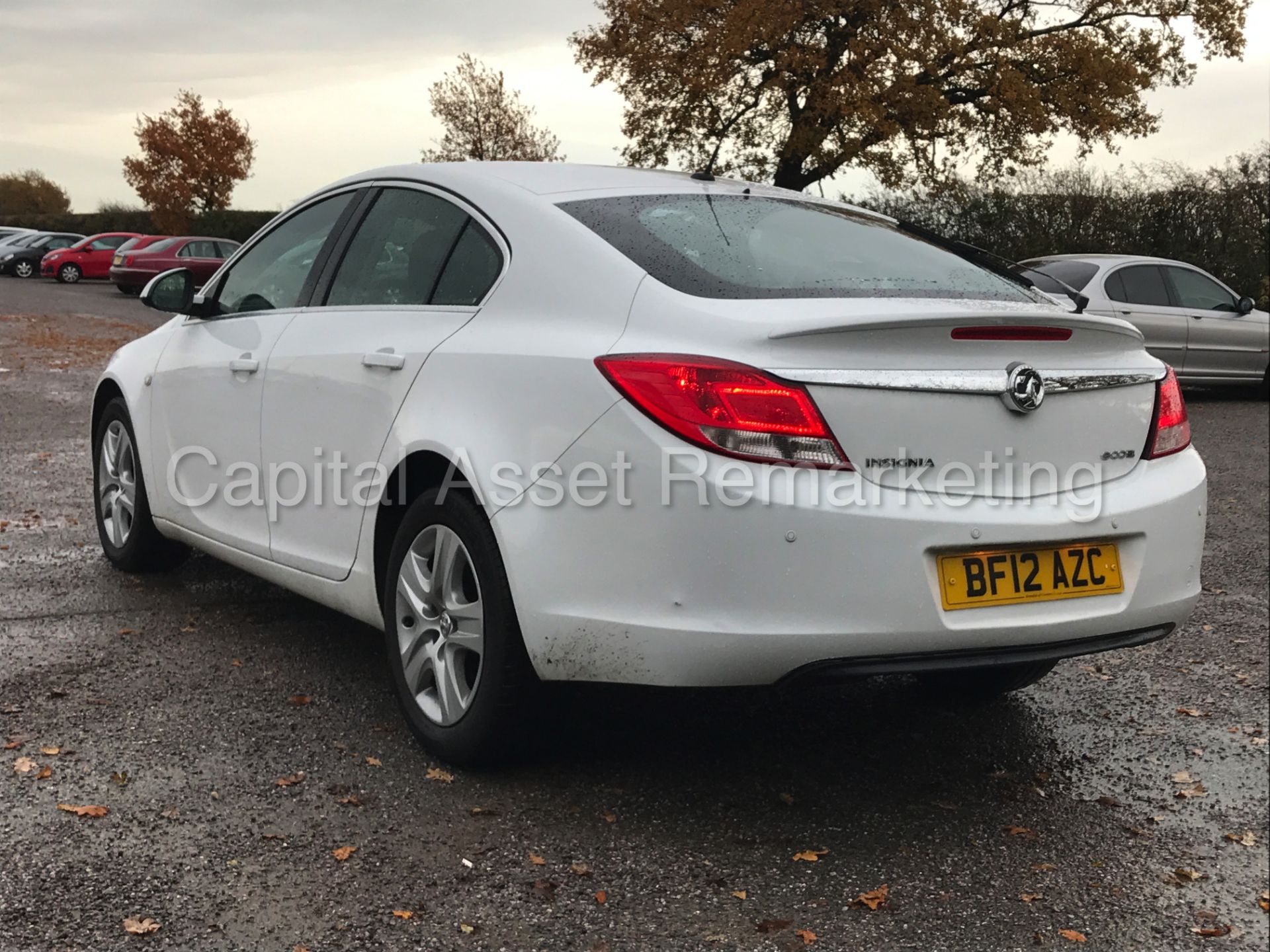 VAUXHALL INSIGNIA 'EXCLUSIVE' (2012) '2.0 CDTI - 6 SPEED - STOP/START - AIR CON' *1 FORMER KEEPER* - Image 6 of 26