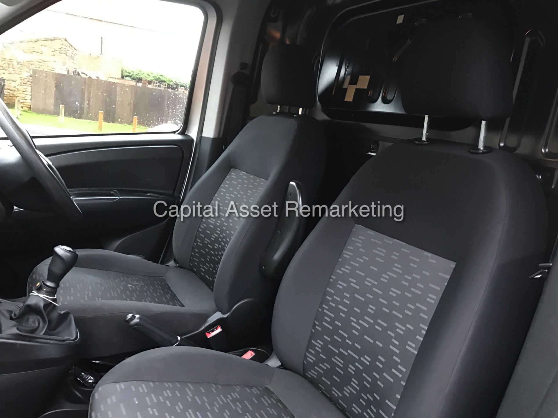 VAUXHALL COMBO 1.3CDTI "NEW SHAPE" (12 REG) 1 OWNER - ONLY 83K FROM NEW - ELEC PACK - SIDE DOOR !!! - Image 14 of 18
