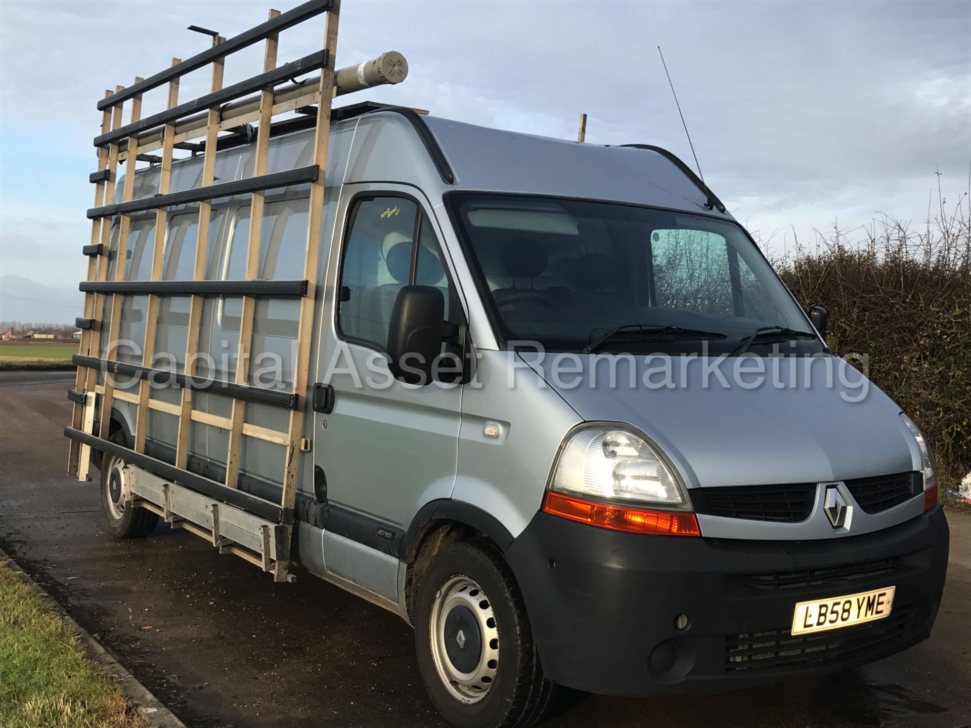 RENAULT MASTER 'LWB HI-ROOF' (2009 MODEL) '2.5 DCI - 120 PS - 6 SPEED - AIR CON' **FULL MOT** - Image 2 of 20