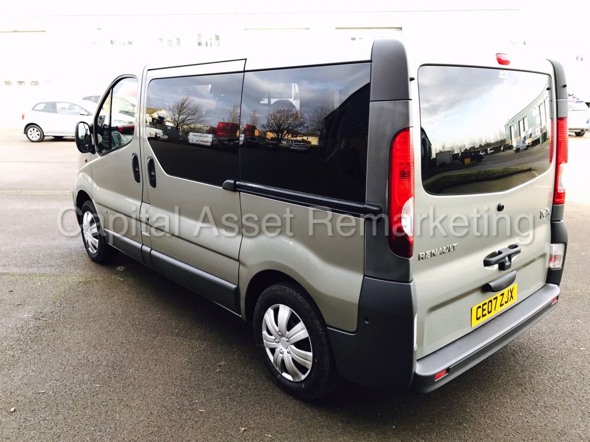 RENAULT TRAFIC SL29 '9 SEATER BUS' (2007) '1.9 DCI - 115 PS - 6 SPEED - A/C' (NO VAT - SAVE 20%) - Image 4 of 15