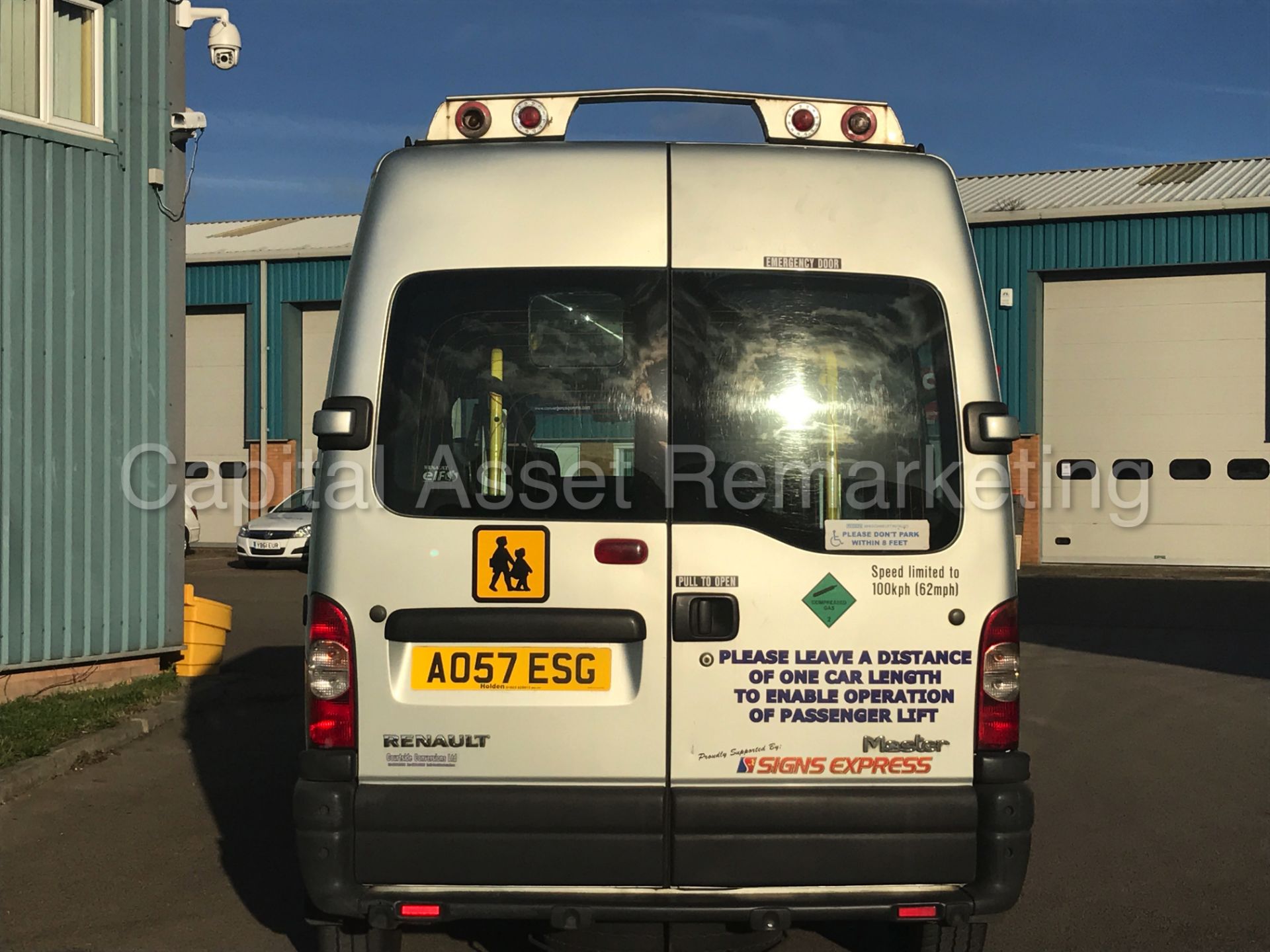 (On Sale) RENAULT MASTER '12 SEATER BUS' (2008 MODEL) 'AUTO - COACH INTERIOR - CHAIR LIFT' (NO VAT) - Image 7 of 29