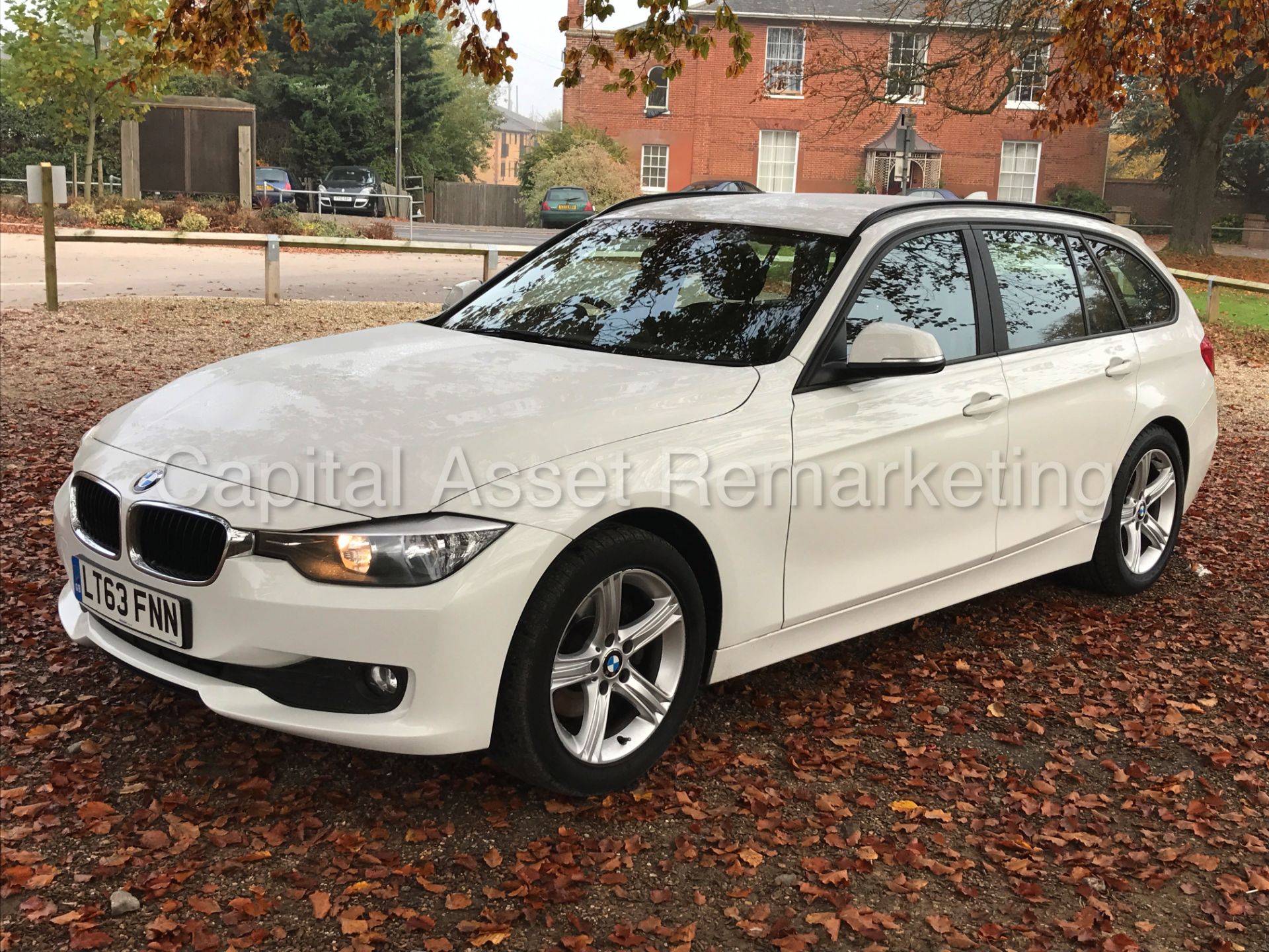 BMW 320d 'ESTATE / TOURING' (2014 MODEL) 8 SPEED AUTO - SAT NAV **FULLY LOADED** (1 OWNER FROM NEW)