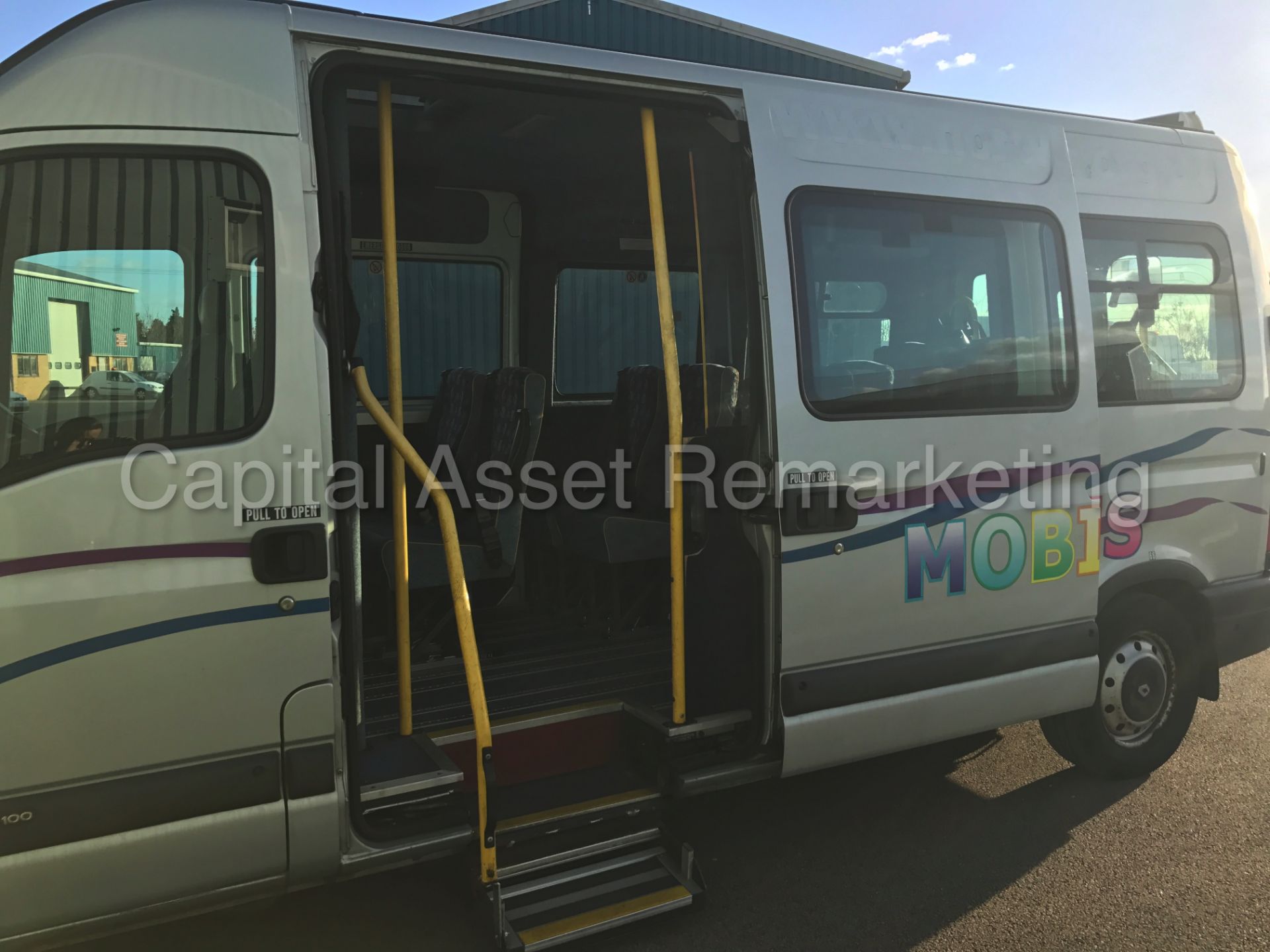 (On Sale) RENAULT MASTER '12 SEATER BUS' (2008 MODEL) 'AUTO - COACH INTERIOR - CHAIR LIFT' (NO VAT) - Image 20 of 29