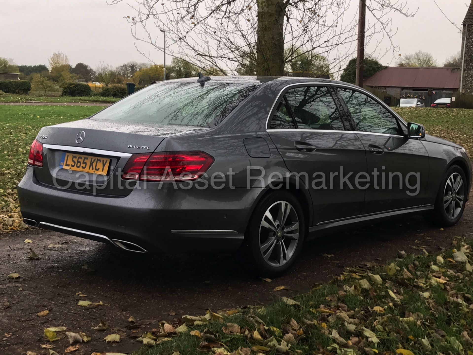 ON SALE MERCEDES-BENZ E220 CDI (2016 MODEL) 'SALOON - 7-G AUTO TIP-TRONIC - SAT NAV - LEATHER' * - Image 7 of 26