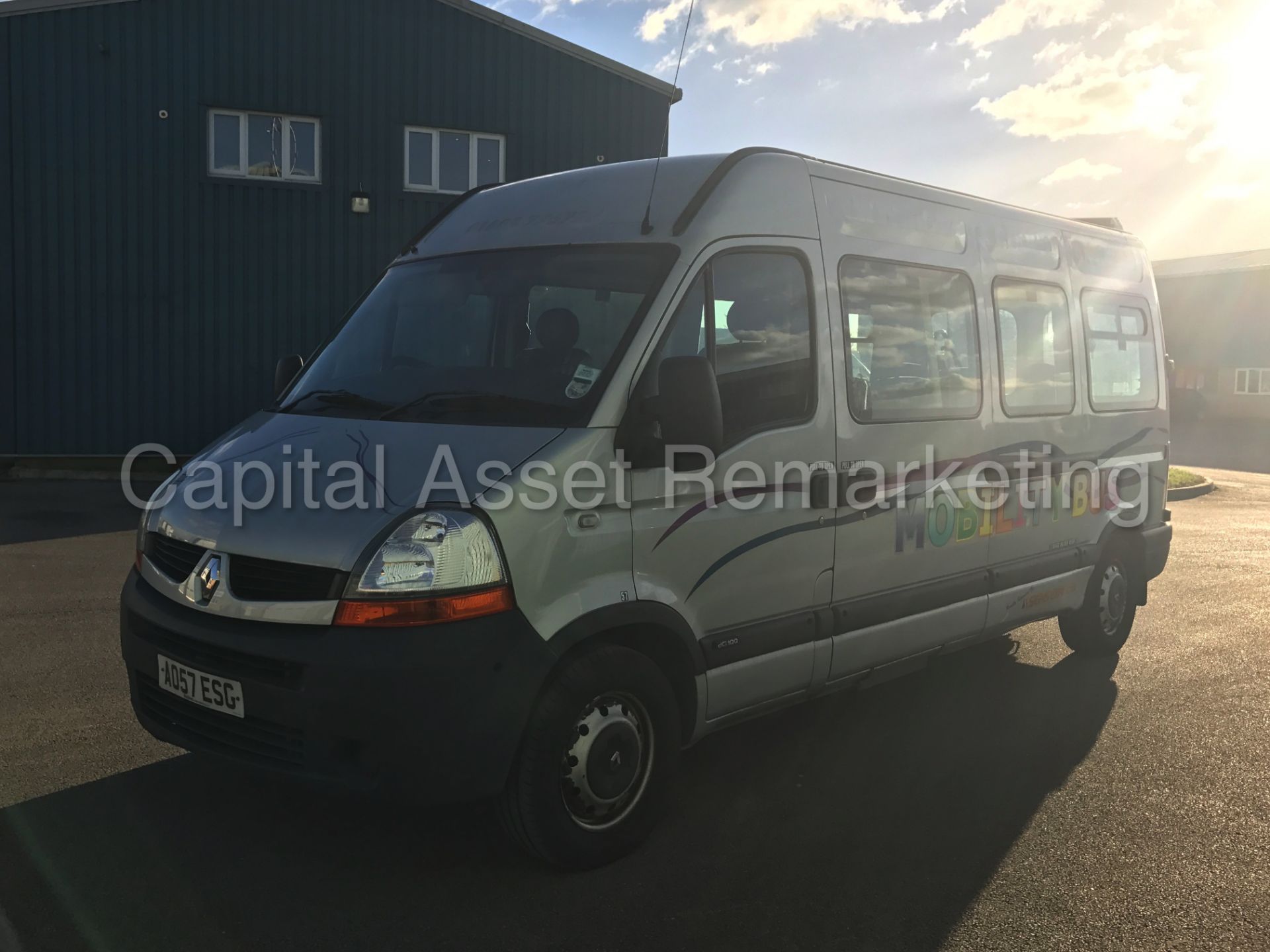 (On Sale) RENAULT MASTER '12 SEATER BUS' (2008 MODEL) 'AUTO - COACH INTERIOR - CHAIR LIFT' (NO VAT) - Image 4 of 29