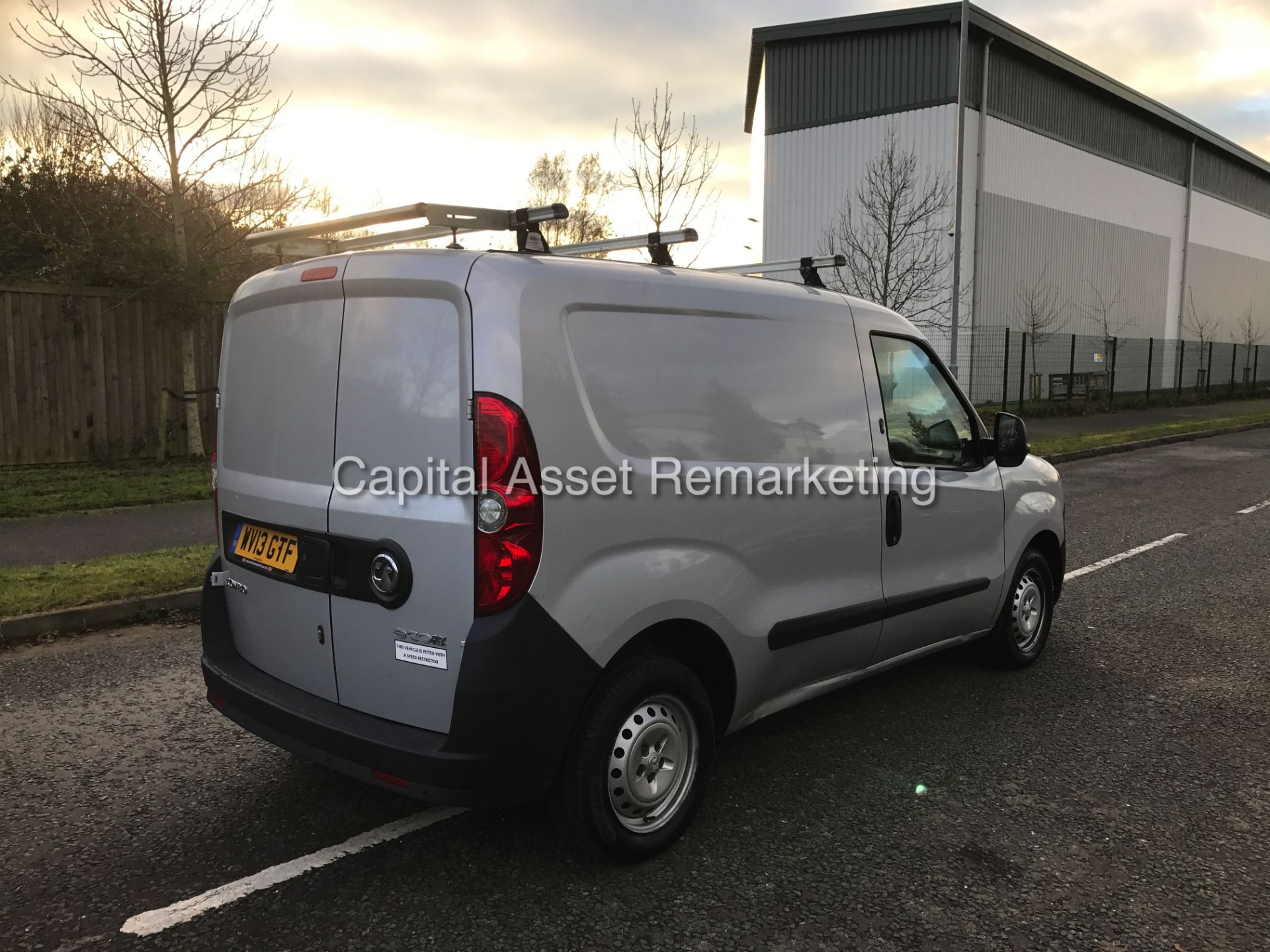 (ON SALE) VAUXHALL COMBO 1.3CDTI "ECO FLEX" MASSIVE SPEC (13 REG) 1 OWNER - ELECTRIC PACK - SILVER - Image 5 of 15