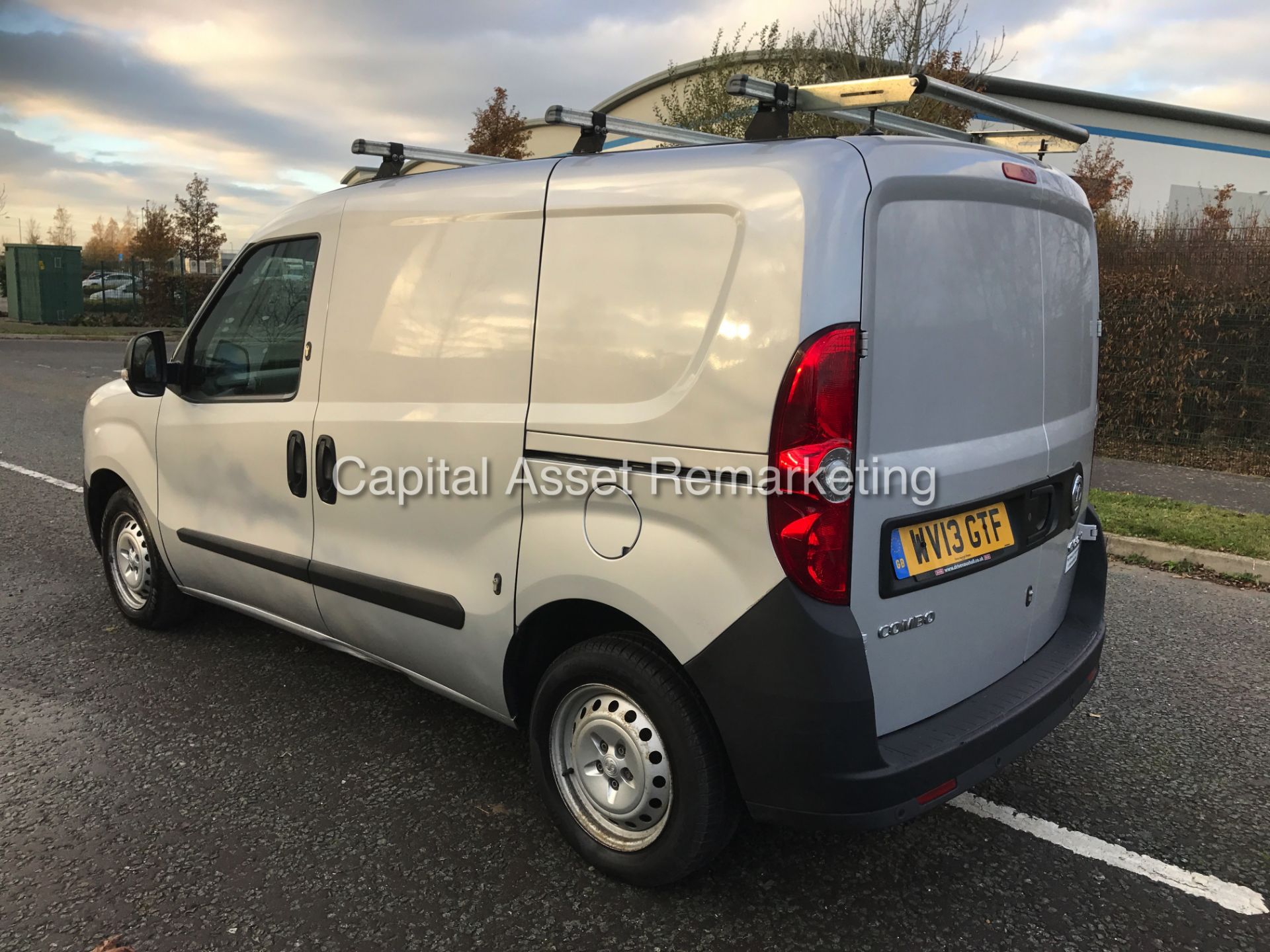 (ON SALE) VAUXHALL COMBO 1.3CDTI "ECO FLEX" MASSIVE SPEC (13 REG) 1 OWNER - ELECTRIC PACK - SILVER - Image 3 of 15