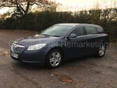 VAUXHALL INSIGNIA 'EXCLUSIVE NAV' ESTATE (2009) '2.0 CDTI - 6 SPEED - SAT NAV' (STAMPED SERVICE)