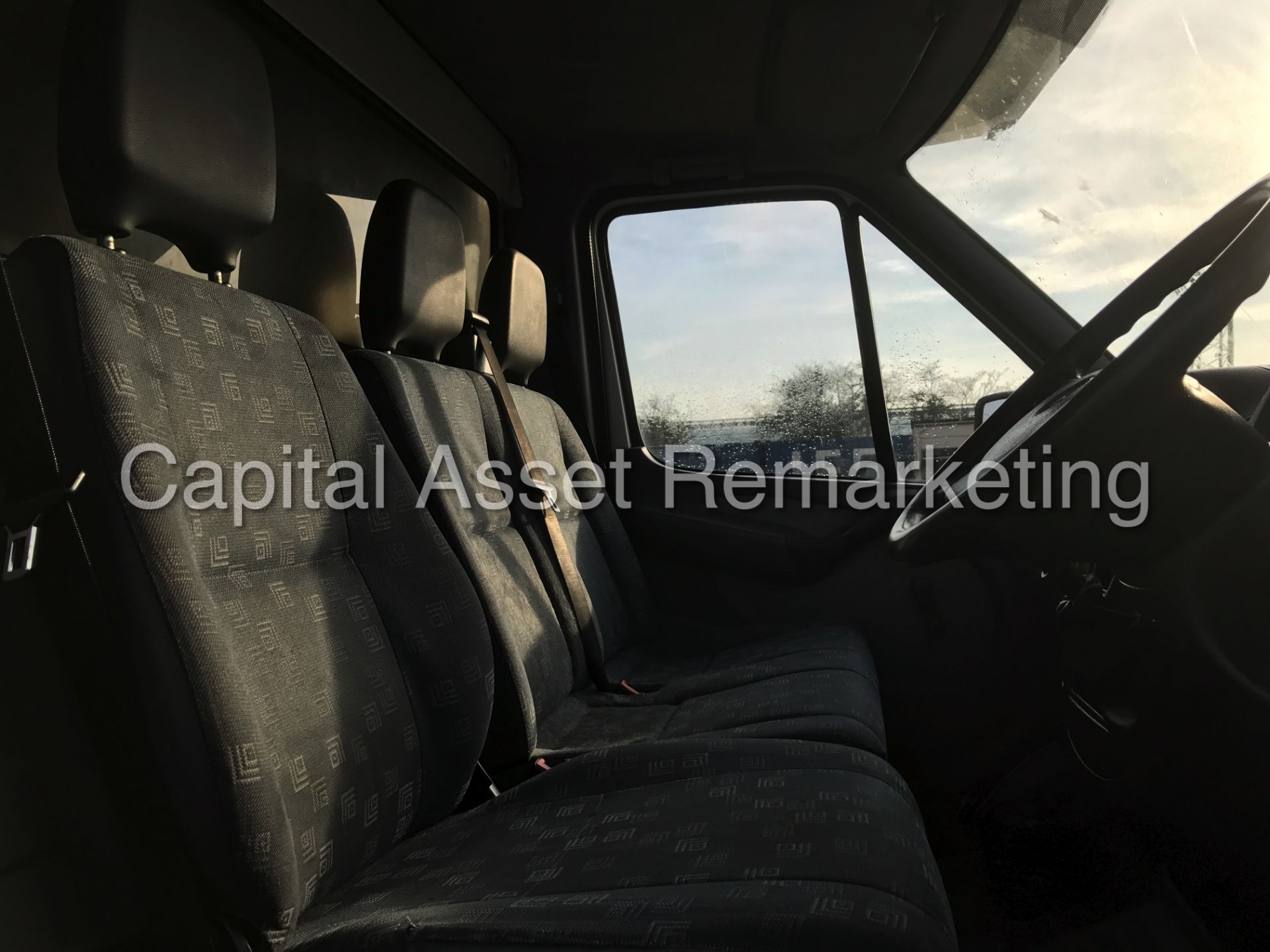 (On Sale) MERCEDES SPRINTER 311 CDI 'LWB - LUTON' (2004 - 04 REG) '2.1 CDI - TAIL LIFT' (NO VAT) - Image 11 of 16