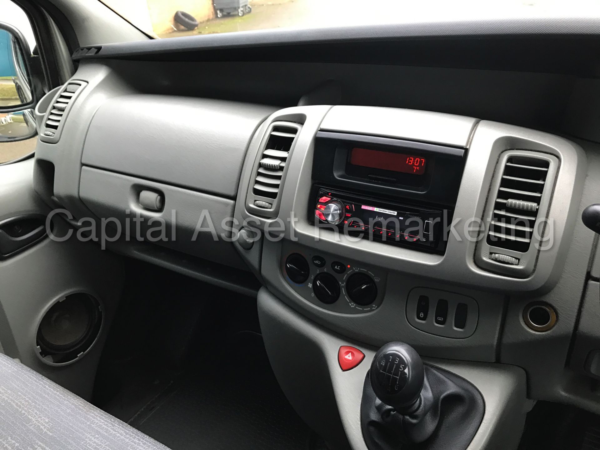 RENAULT TRAFIC SL29 '9 SEATER BUS' (2007) '1.9 DCI - 115 PS - 6 SPEED - A/C' (NO VAT - SAVE 20%) - Image 24 of 26