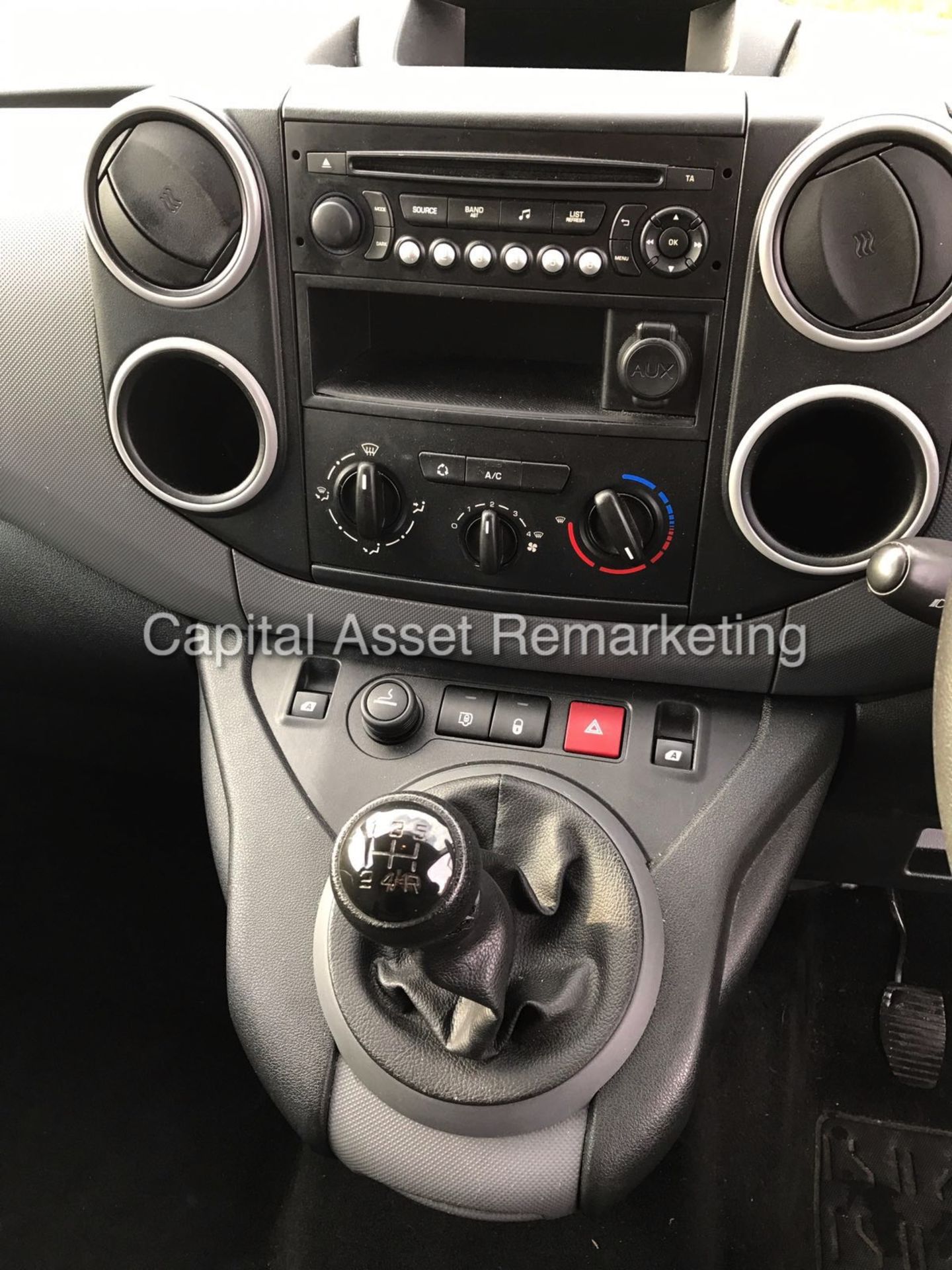 PEUGEOT PARTNER 1.6HDI "PROFESSIONAL" STOP/START - AIR CON - MASSIVE SPEC - SILVER - (2014) MODEL!!! - Image 9 of 12