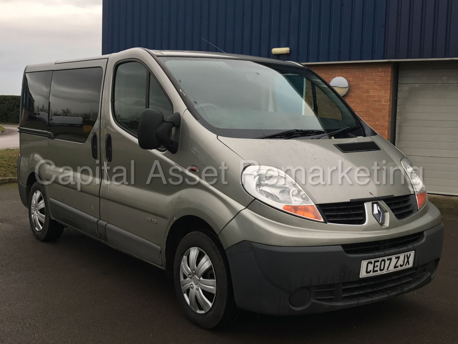 RENAULT TRAFIC SL29 '9 SEATER BUS' (2007) '1.9 DCI - 115 PS - 6 SPEED - A/C' (NO VAT - SAVE 20%) - Image 2 of 26