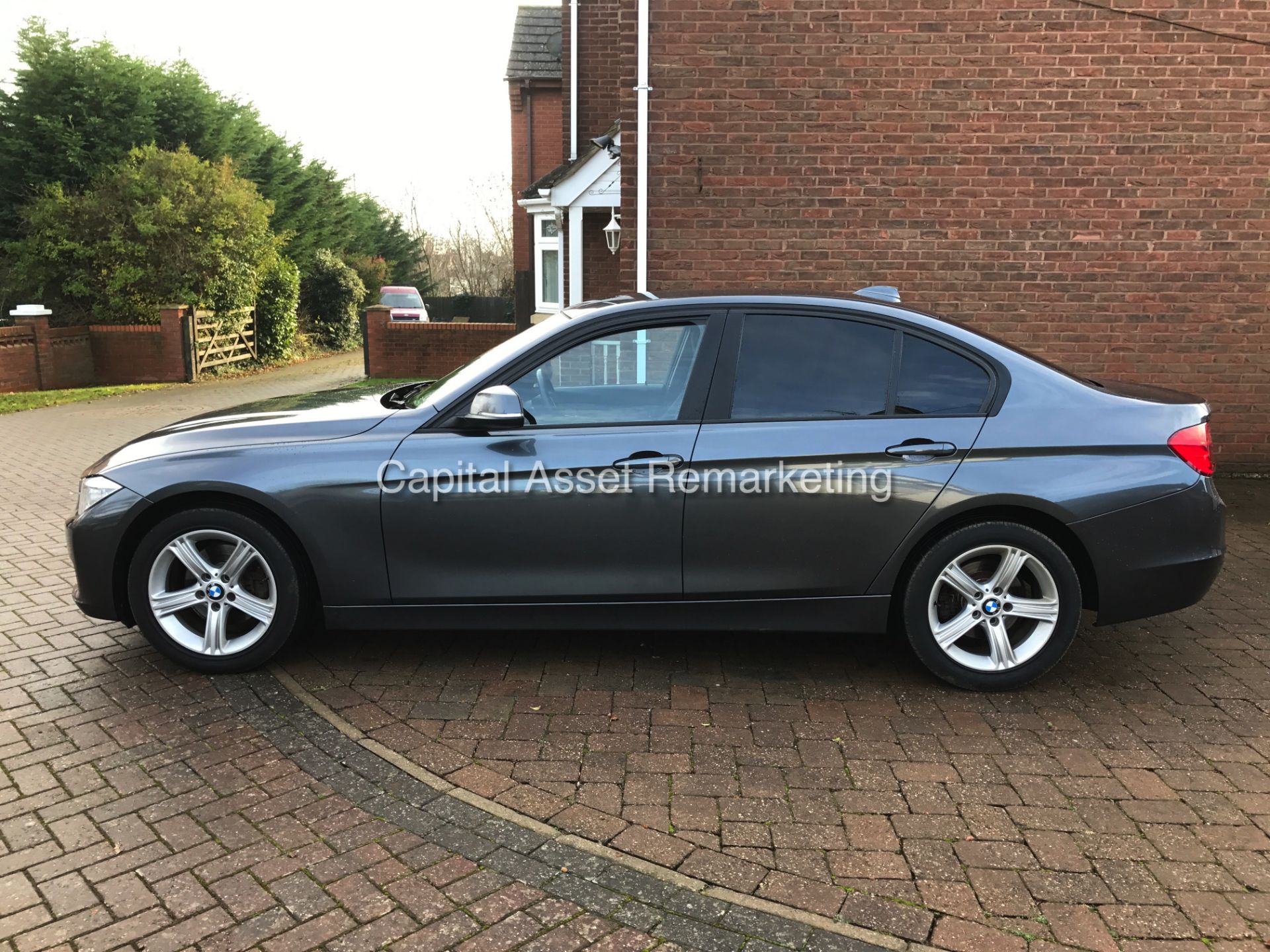 (On sale) BMW 320D "SE EDITION" SALOON (2013 MODEL) 1 OWNER -BMW HISTORY -STOP / START /MASSIVE SPEC - Image 4 of 23