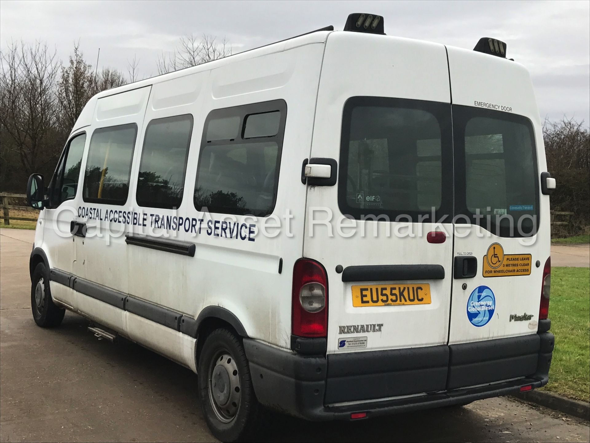 RENAULT MASTER '12 SEATER BUS' (2006 MODEL) '2.5Dci - 6 SPEED - FULLY ACCESSIBLE - WHEEL CHAIR LIFT' - Image 3 of 22