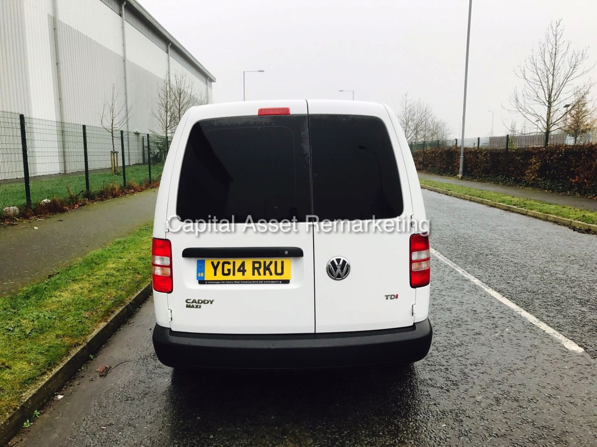 (On sale)VOLKSWAGEN CADDY "MAXI" 1.6TDI (102) 14 REG - 1 OWNER - FSH - LONG WHEEL BASE - GREAT SPEC - Image 5 of 13