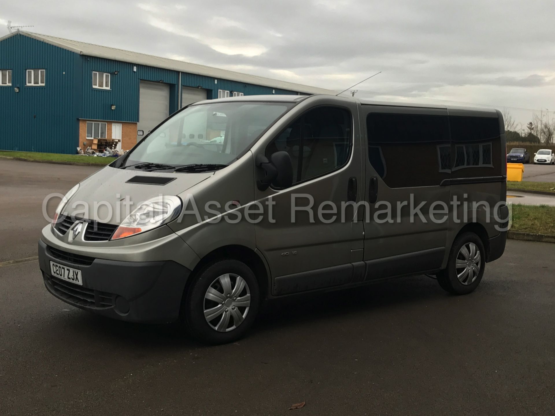 RENAULT TRAFIC SL29 '9 SEATER BUS' (2007) '1.9 DCI - 115 PS - 6 SPEED - A/C' (NO VAT - SAVE 20%) - Image 5 of 26