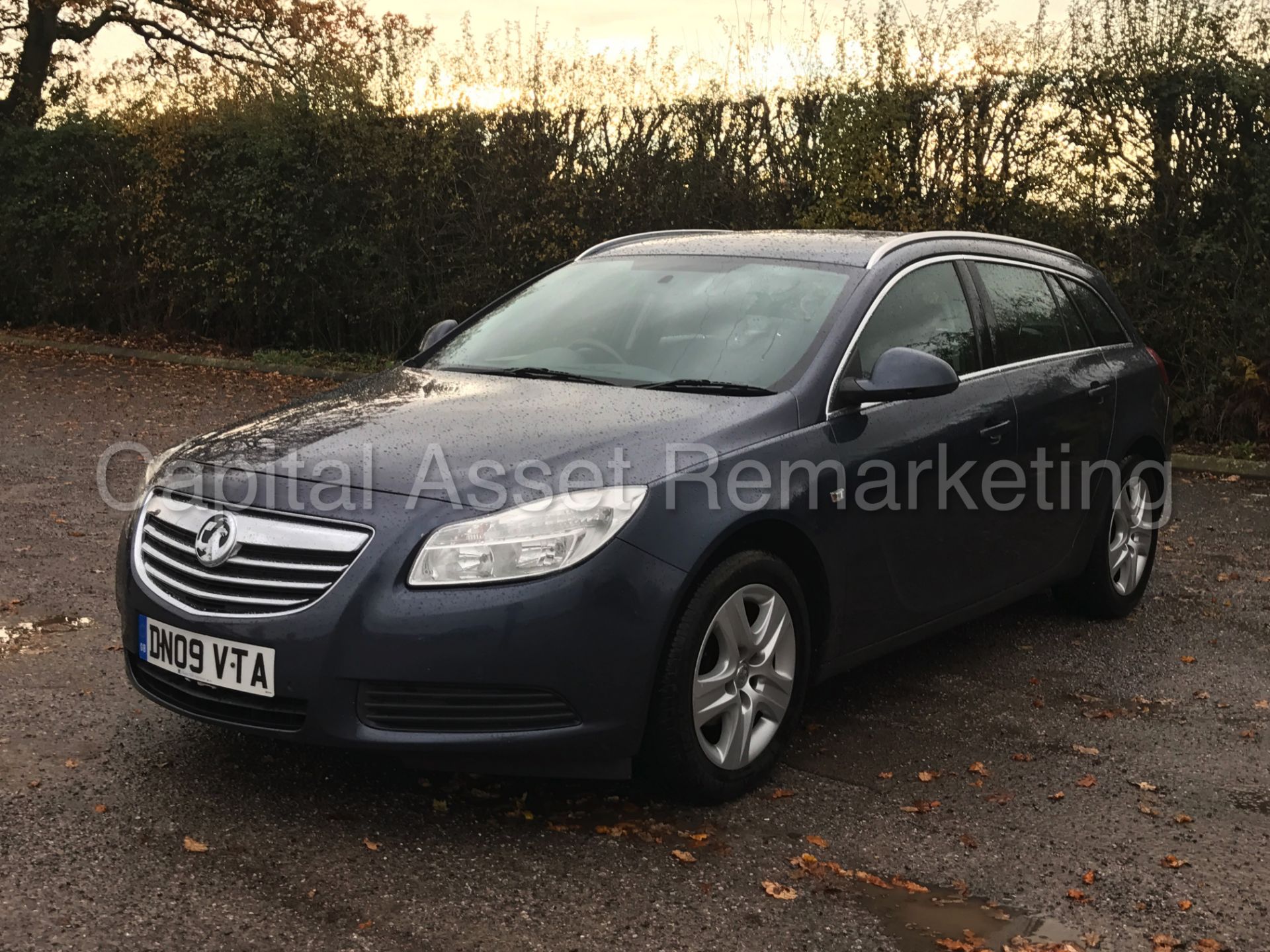 VAUXHALL INSIGNIA 'EXCLUSIVE NAV' ESTATE (2009) '2.0 CDTI - 6 SPEED - SAT NAV' (STAMPED SERVICE) - Image 2 of 25