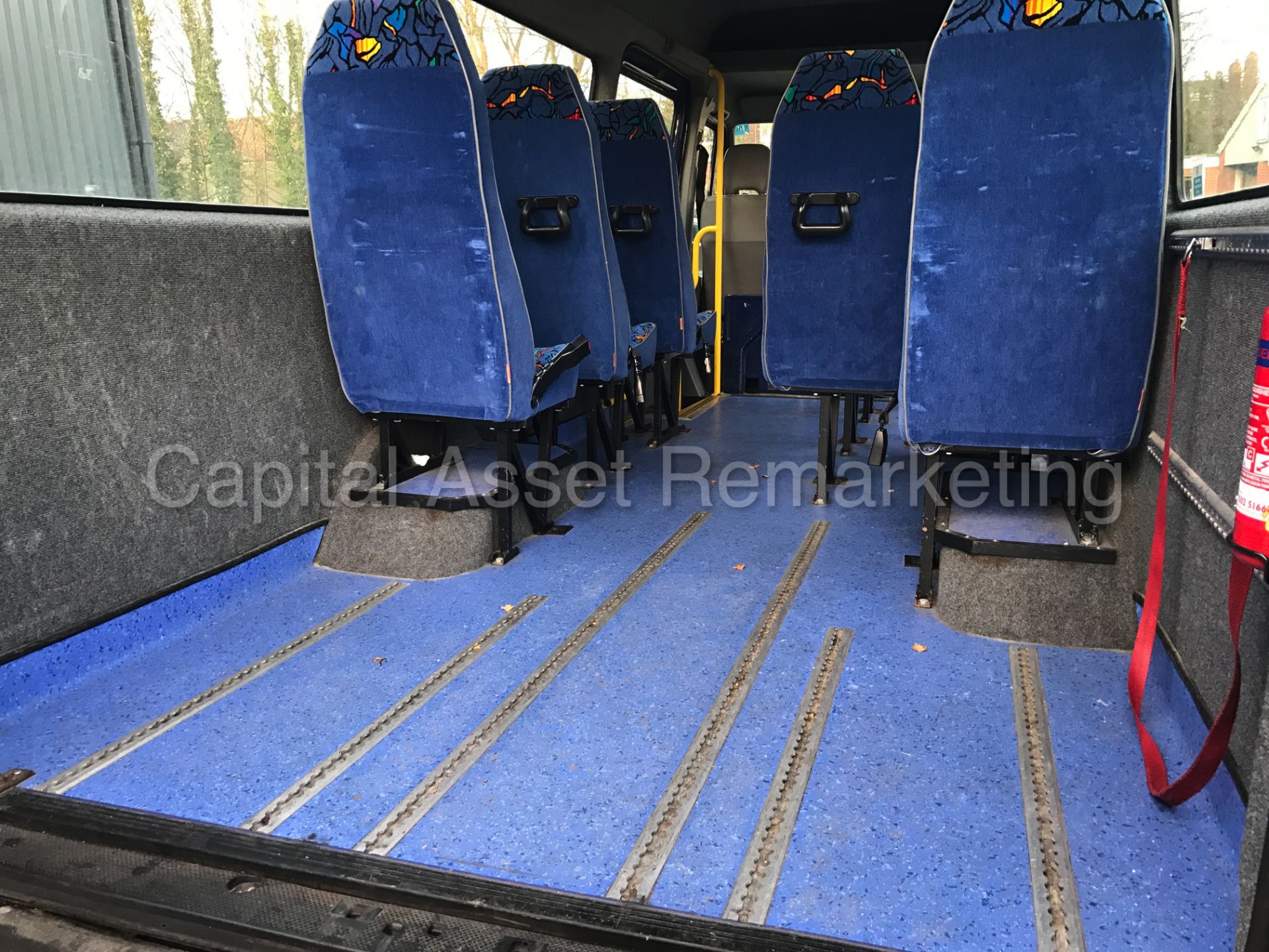 VW LT46 TDI 'LWB HI-ROOF' (2005) *16 SEATER BUS* 'COACH INTERIOR - TWIN SIDE DOORS' VERY LOW MILES - Image 14 of 24