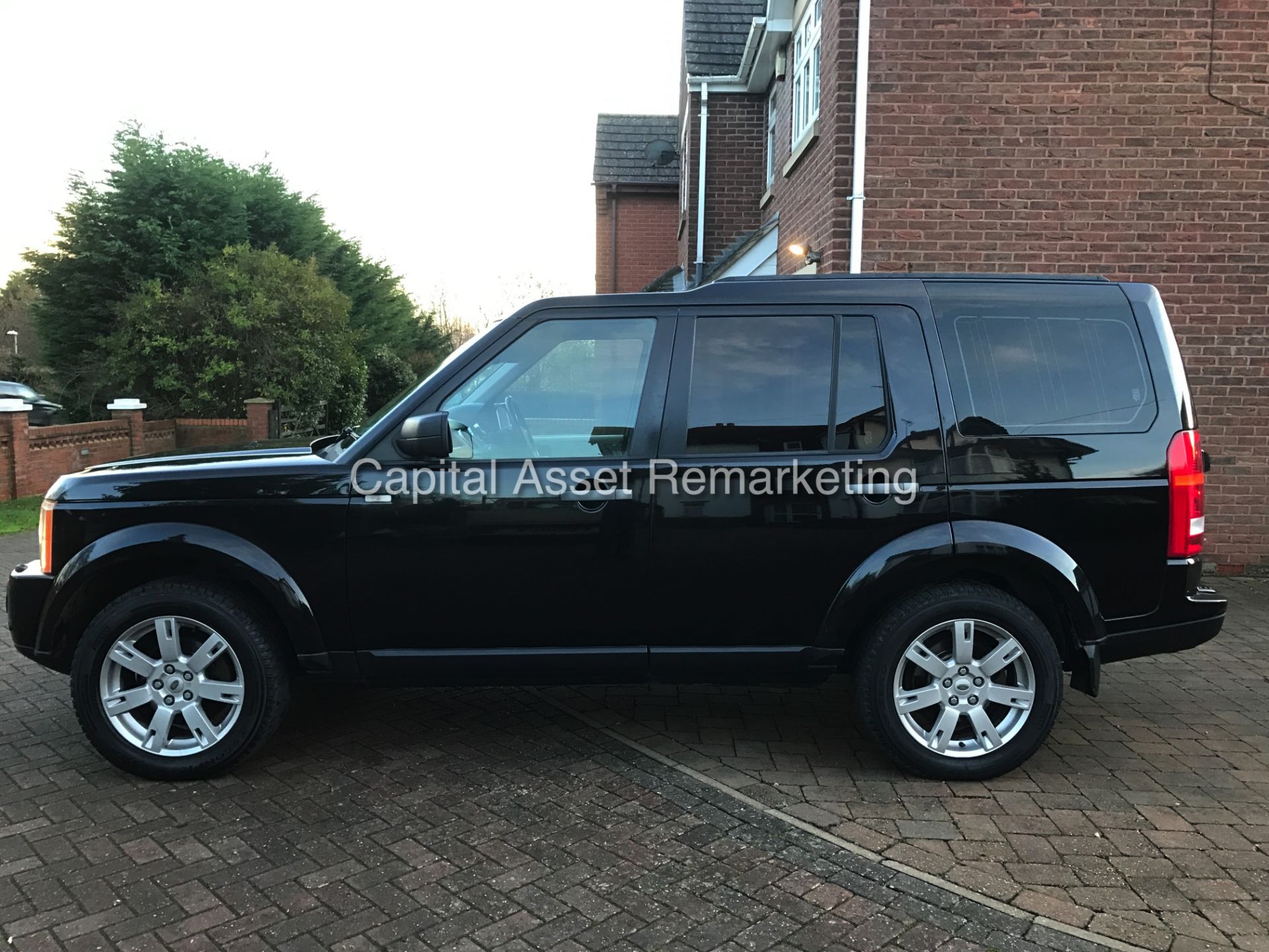 LANDROVER DISCOVERY 3 "TDV6" AUTO - (BLACK EDITION) - 09 REG - SAT NAV - LEATHER - 7 SEATER - WOW!! - Image 8 of 30