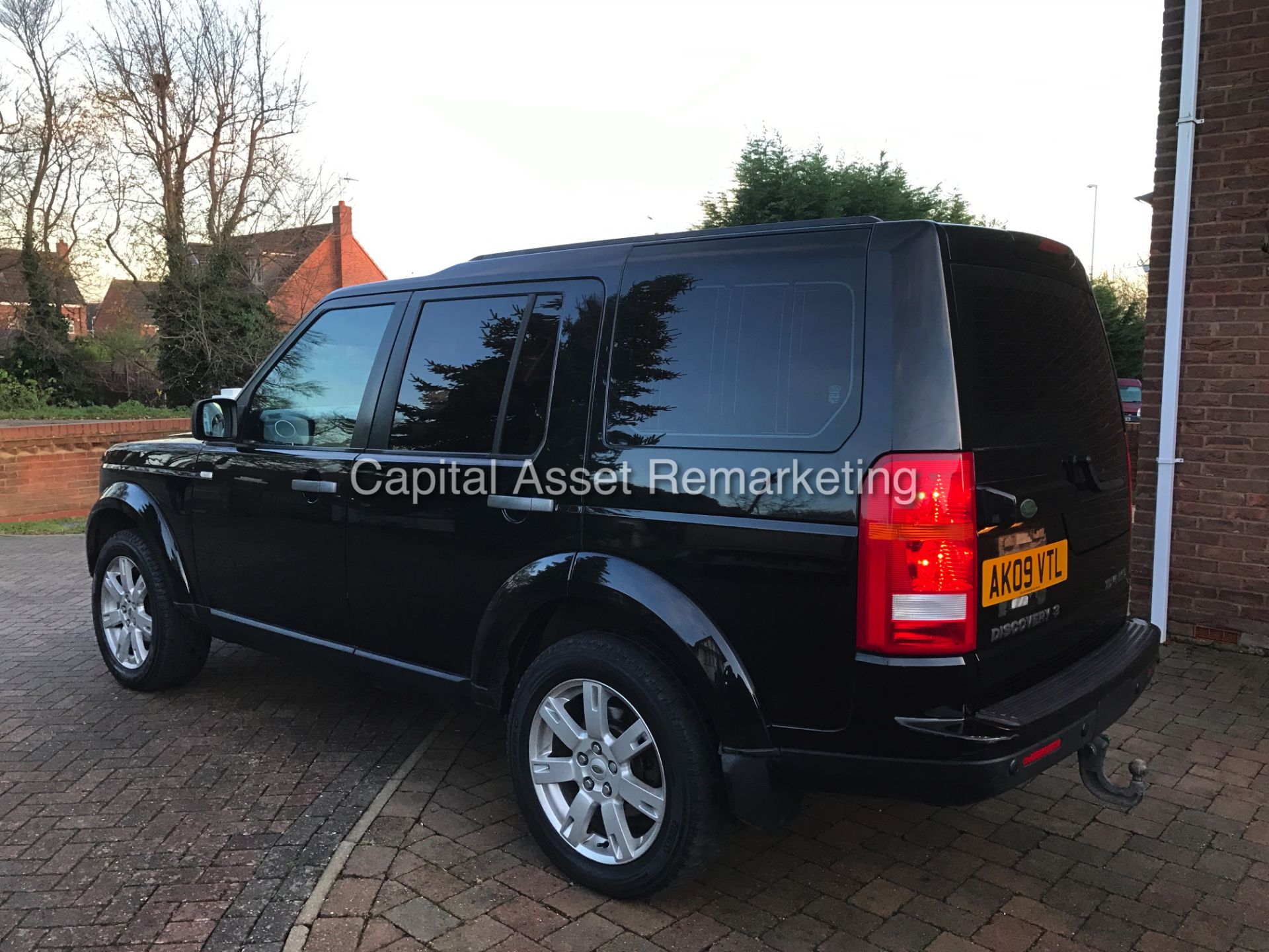 LANDROVER DISCOVERY 3 "TDV6" AUTO - (BLACK EDITION) - 09 REG - SAT NAV - LEATHER - 7 SEATER - WOW!! - Image 7 of 30